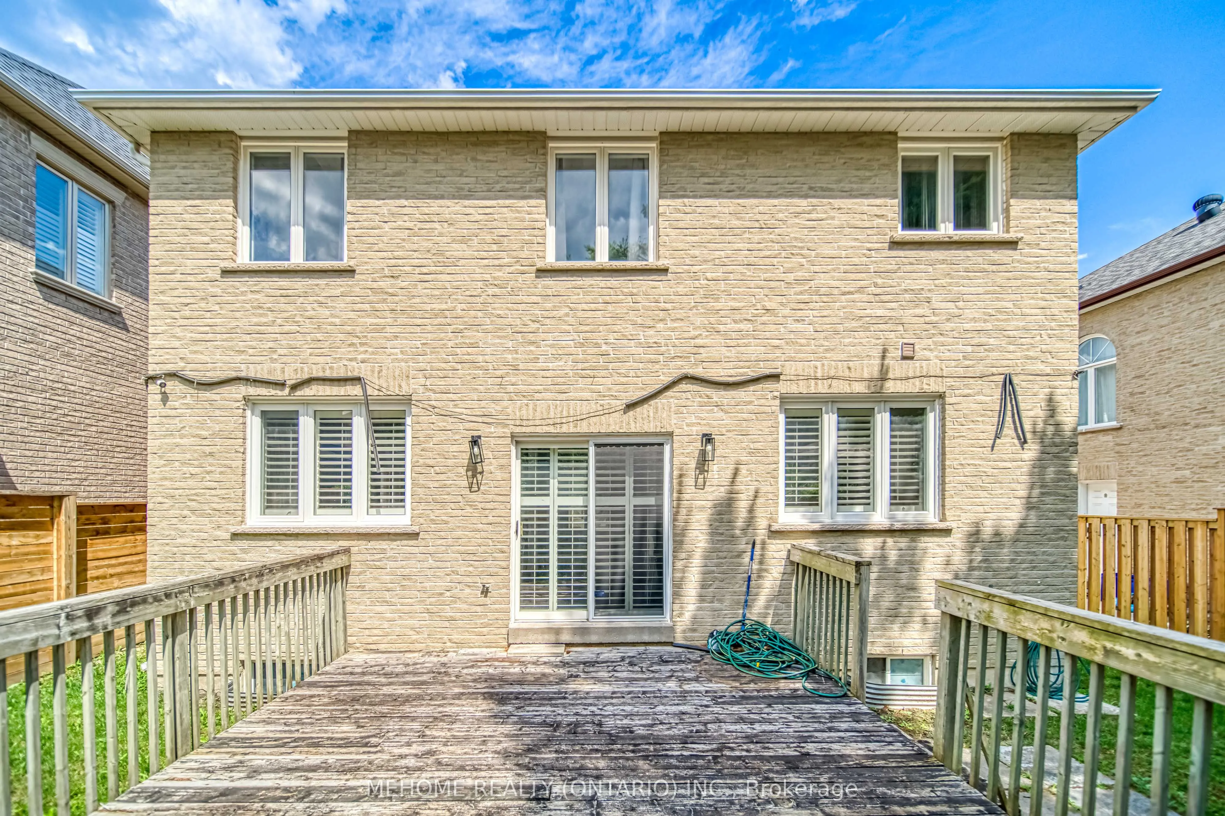 98 Leyburn Avenue, #MAIN