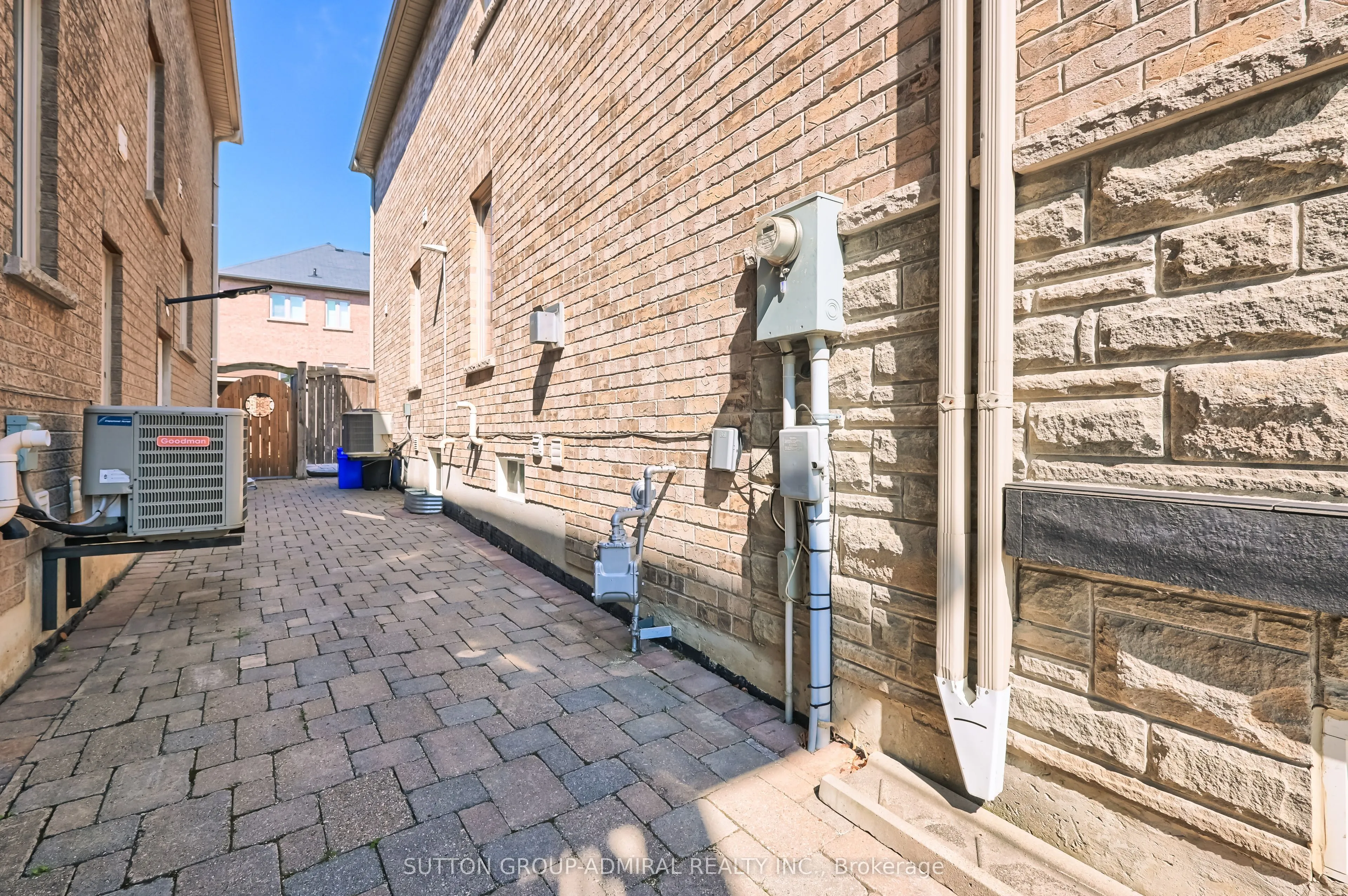 48 Terme Avenue