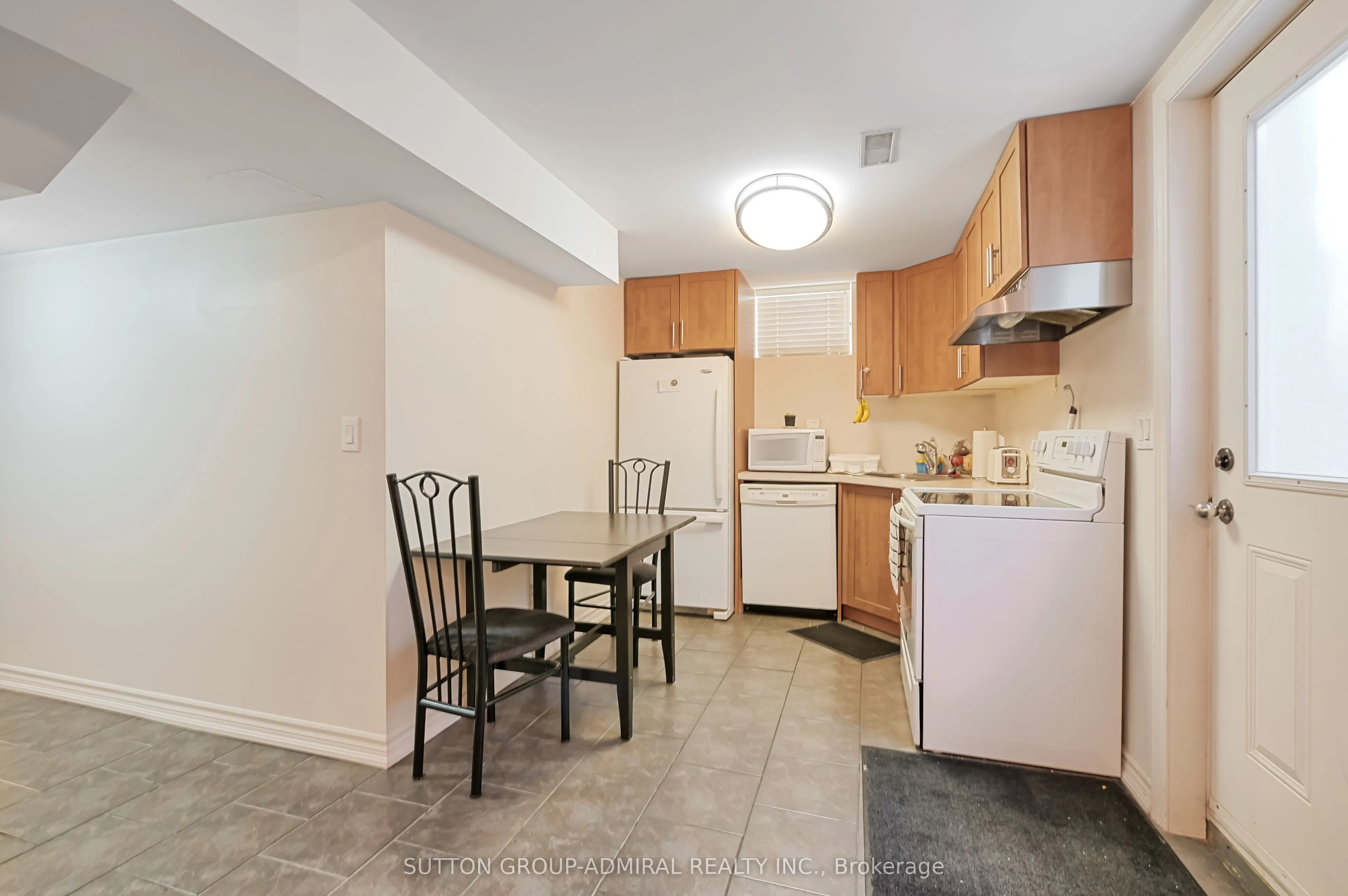 48 Terme Avenue