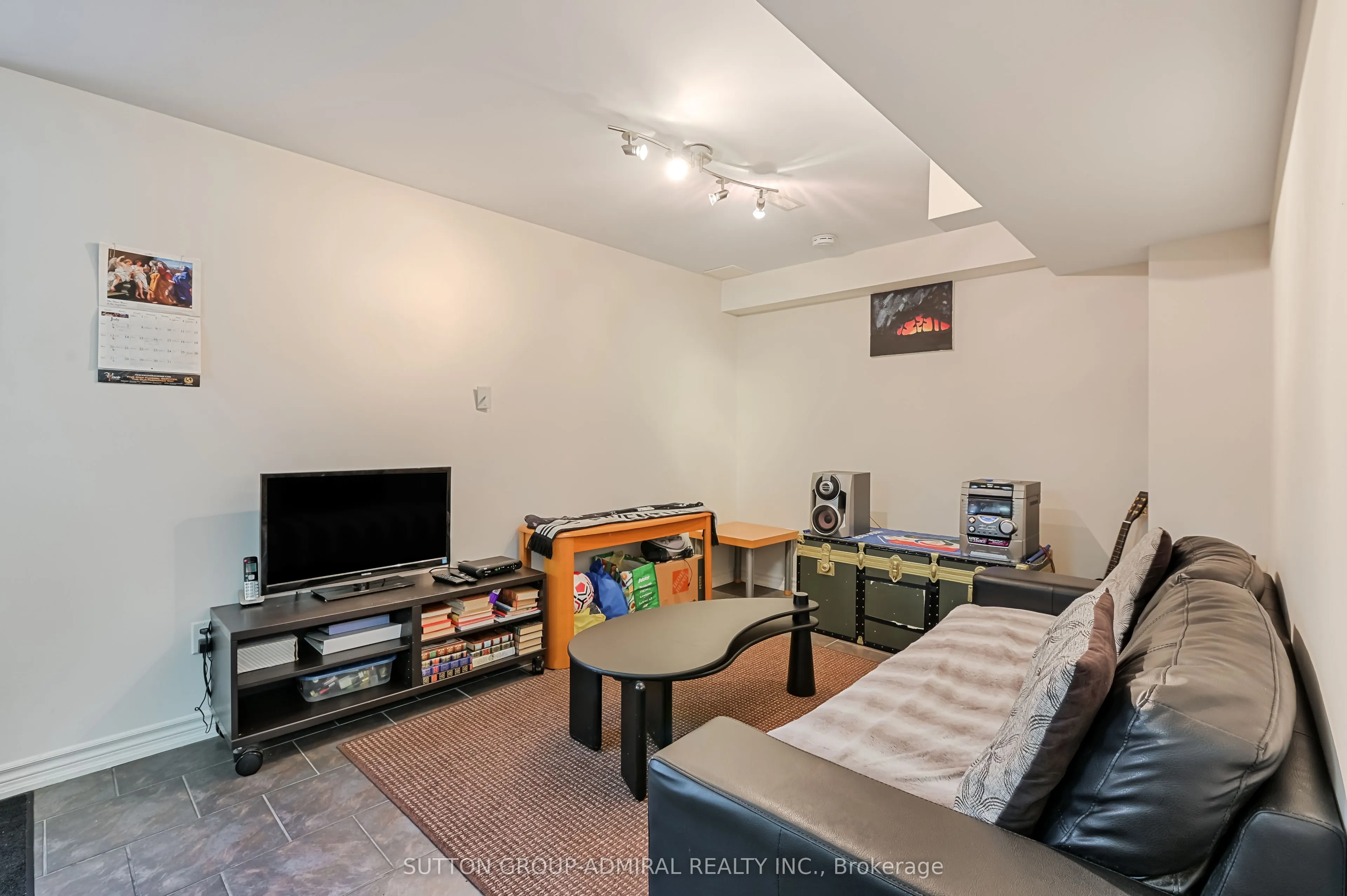 48 Terme Avenue