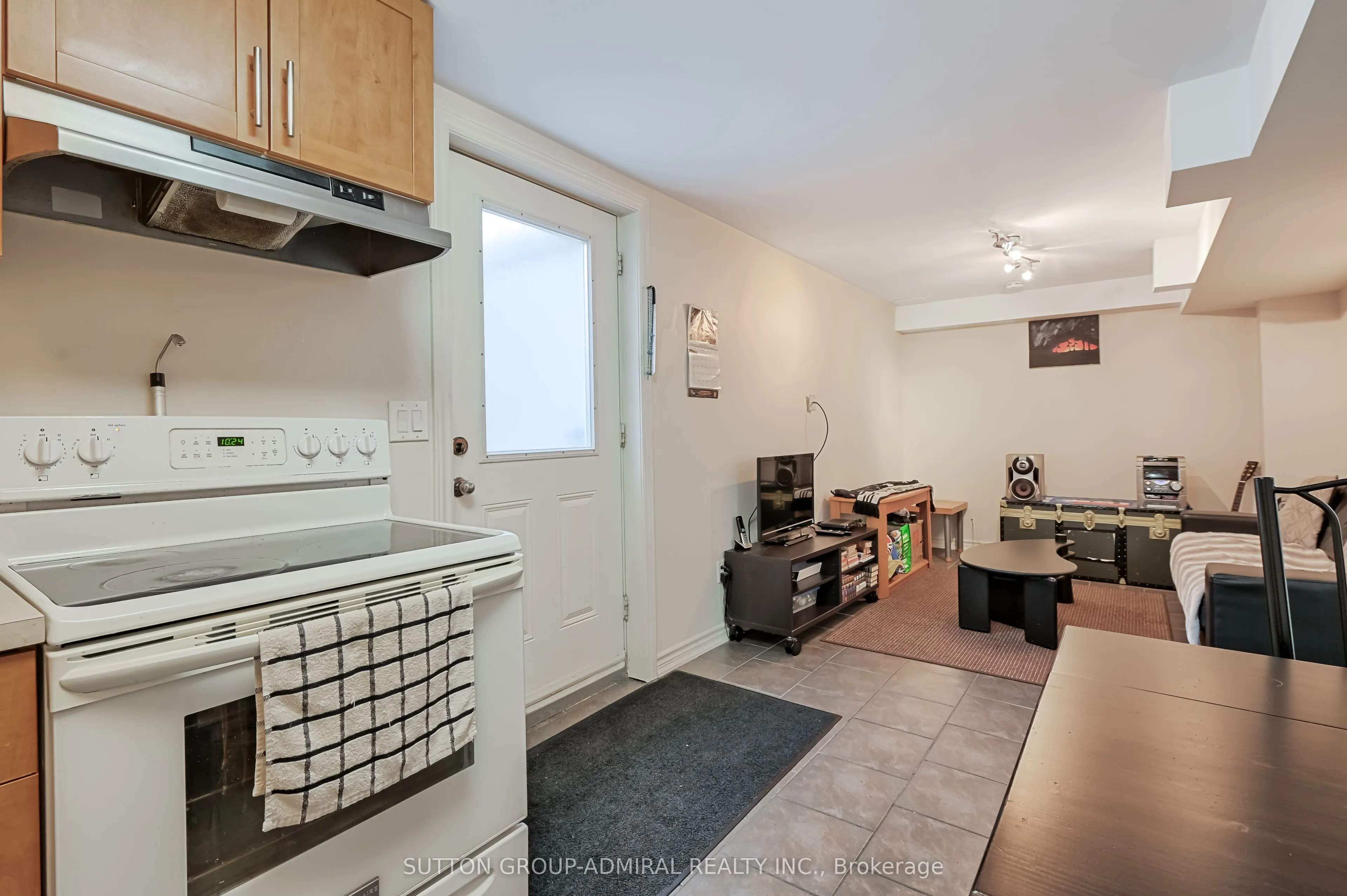 48 Terme Avenue