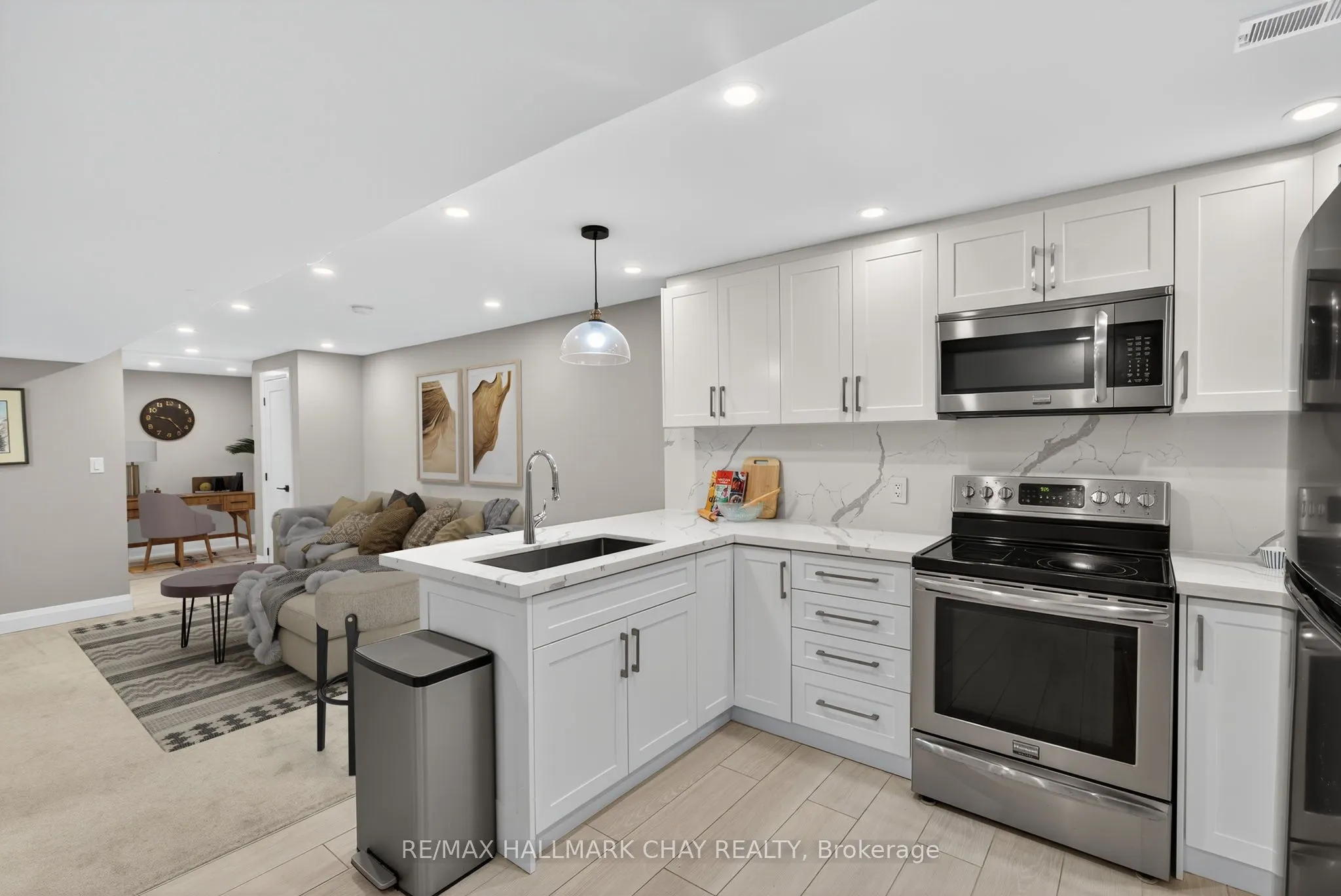 2731 Shering Crescent