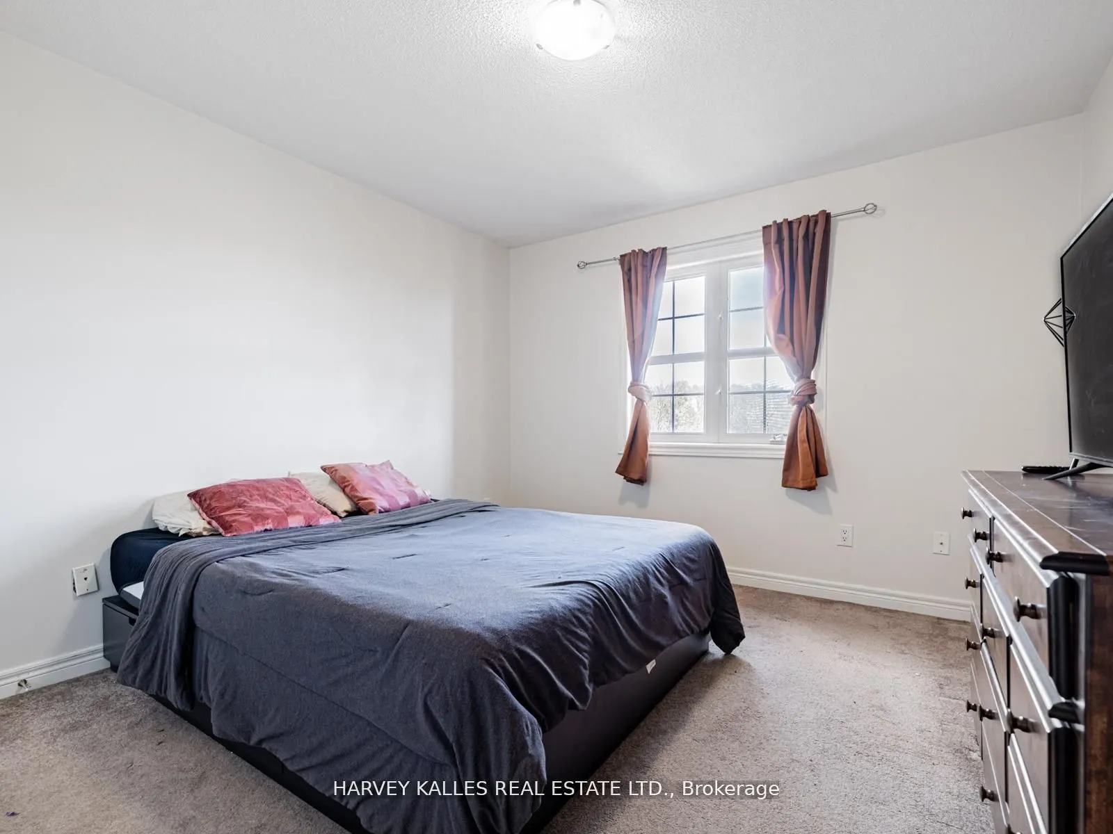 41 William Bowes Boulevard