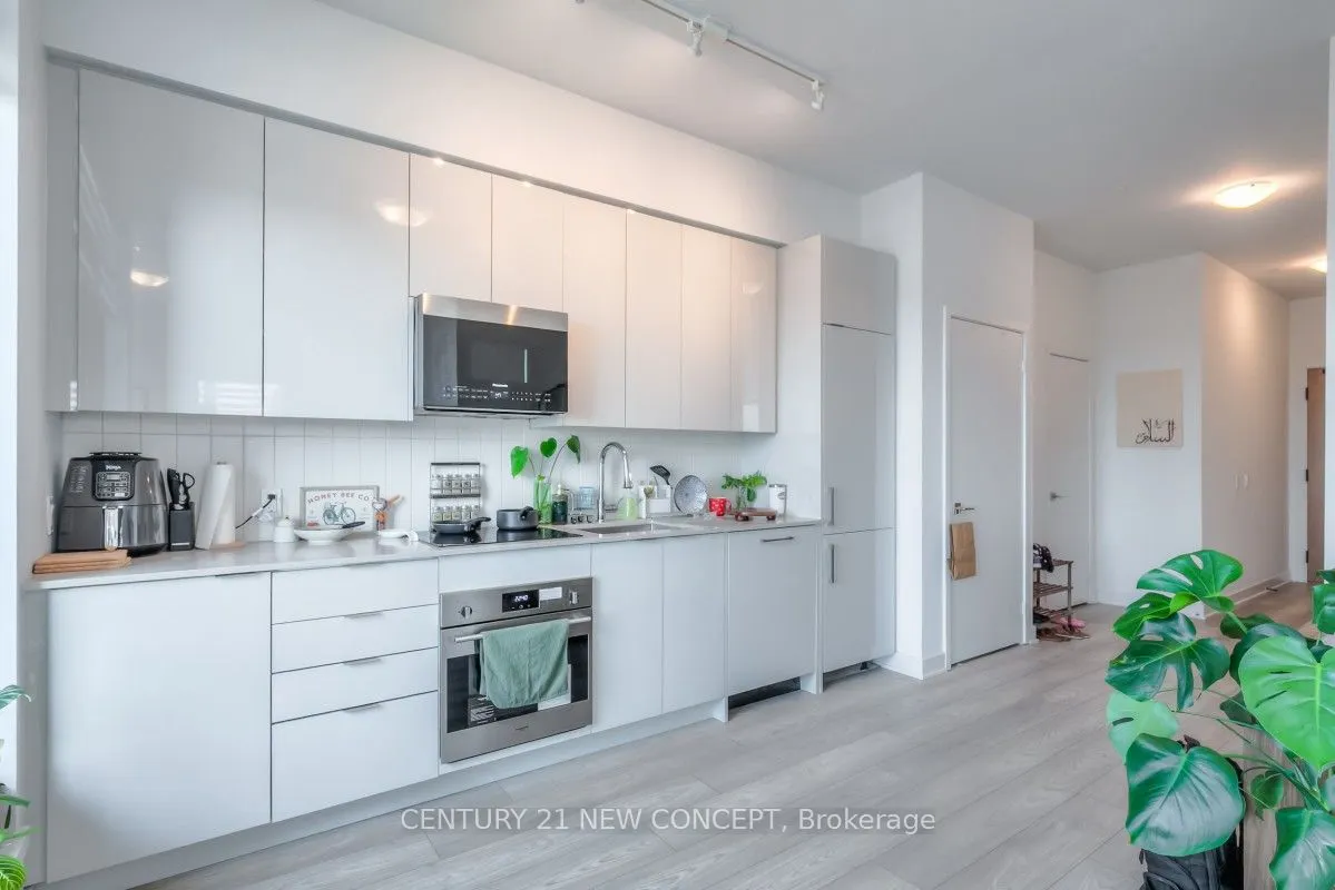 2920 Highway 7 Road, #3301