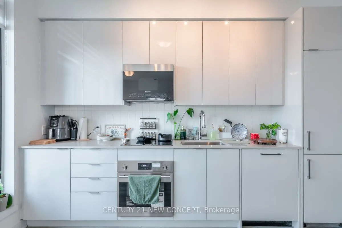 2920 Highway 7 Road, #3301