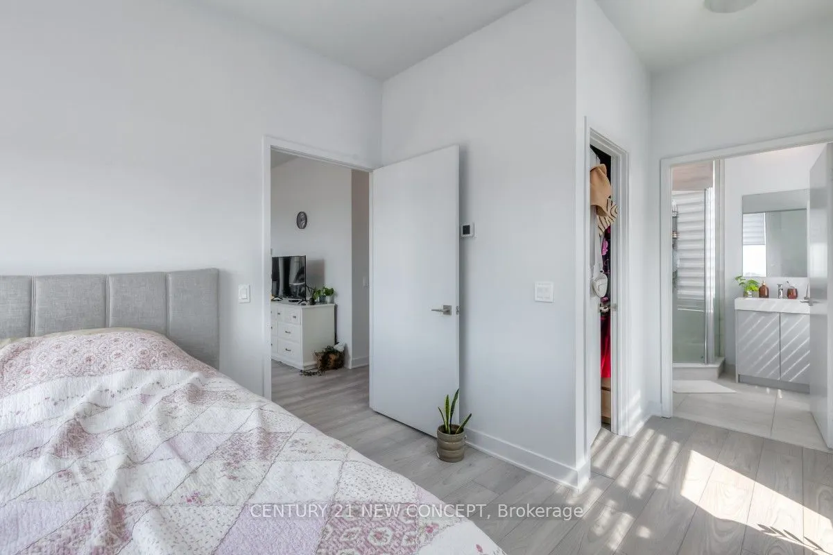 2920 Highway 7 Road, #3301