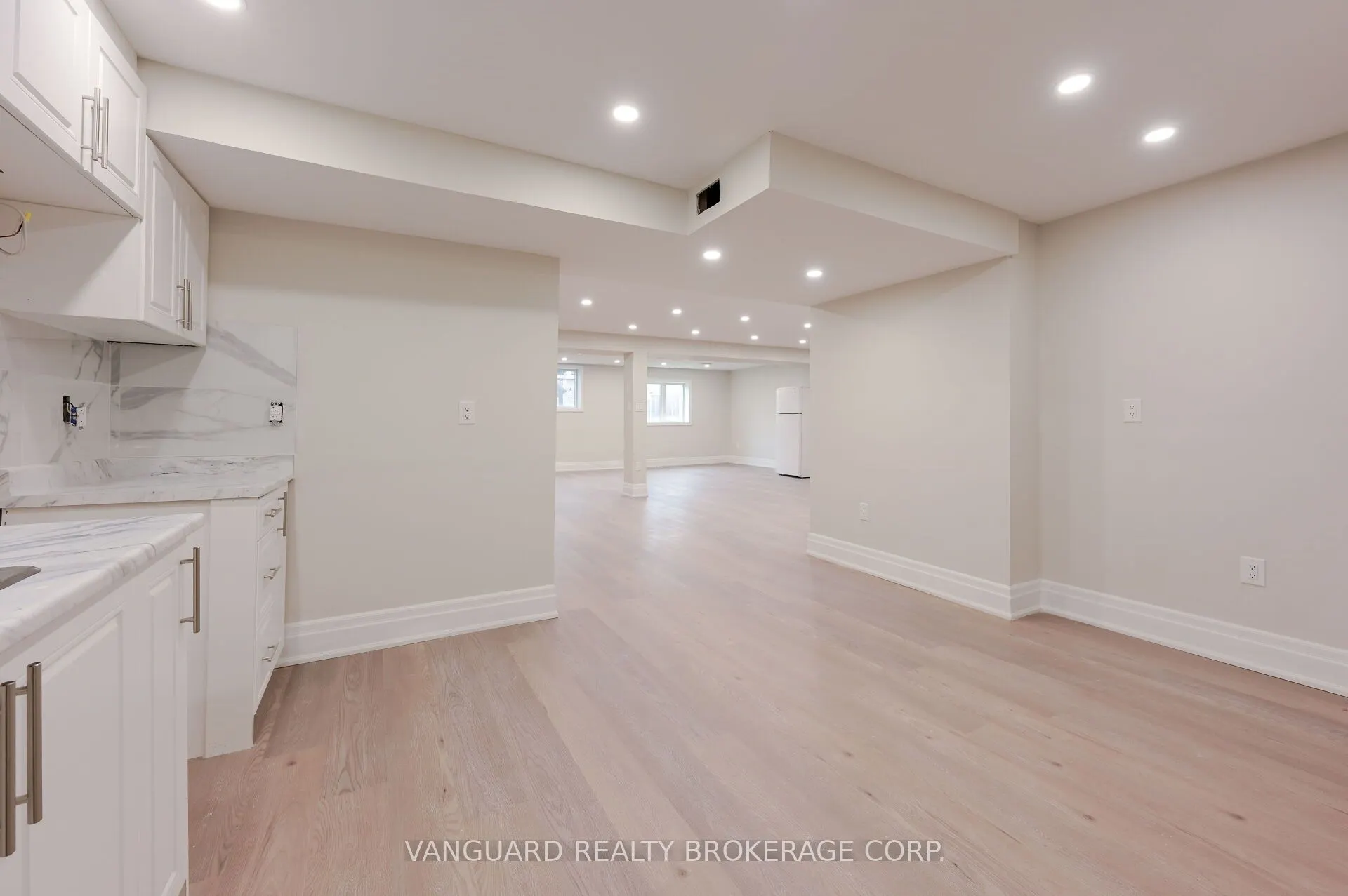 89 Saint Avenue