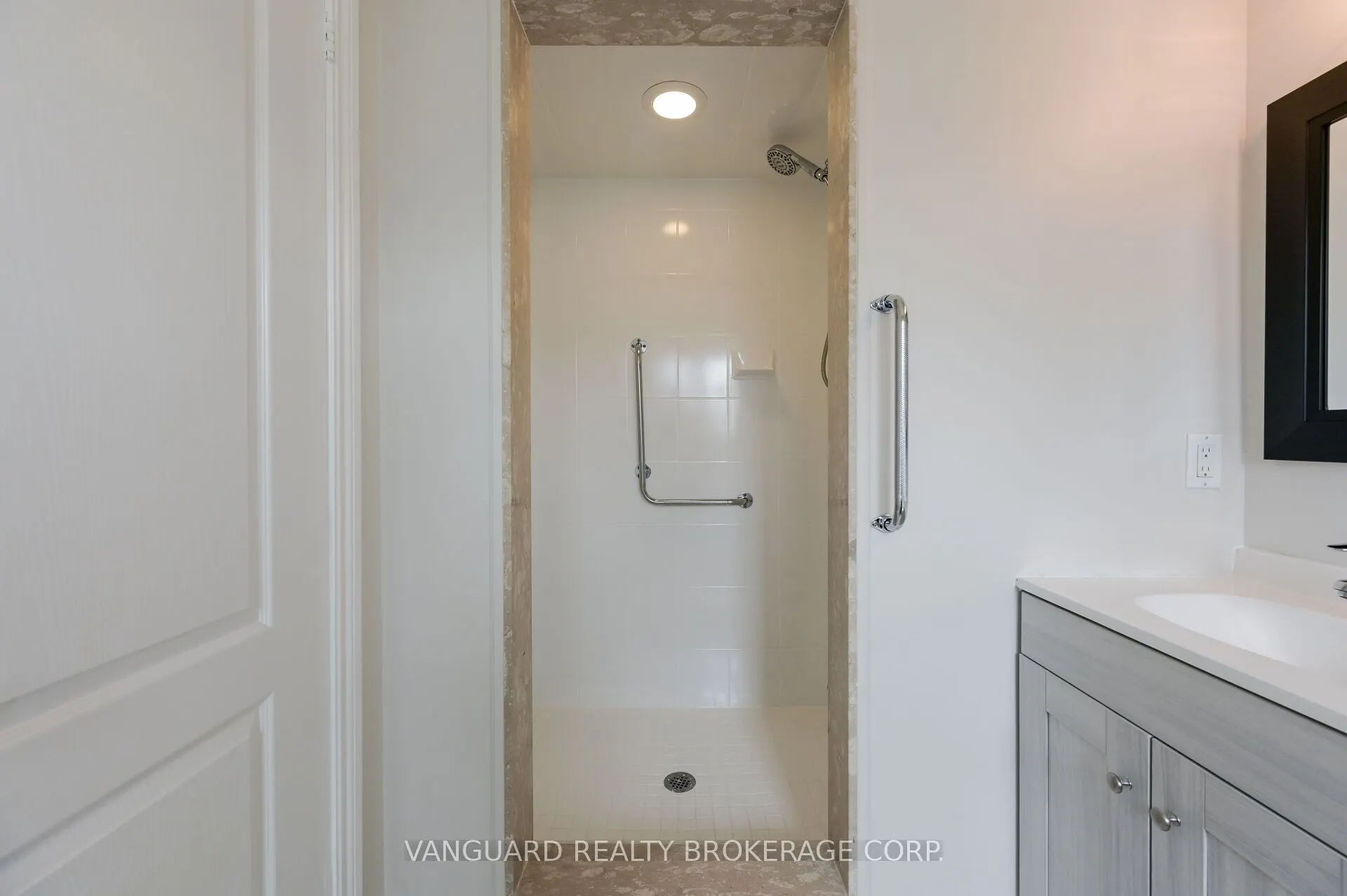 89 Saint Avenue