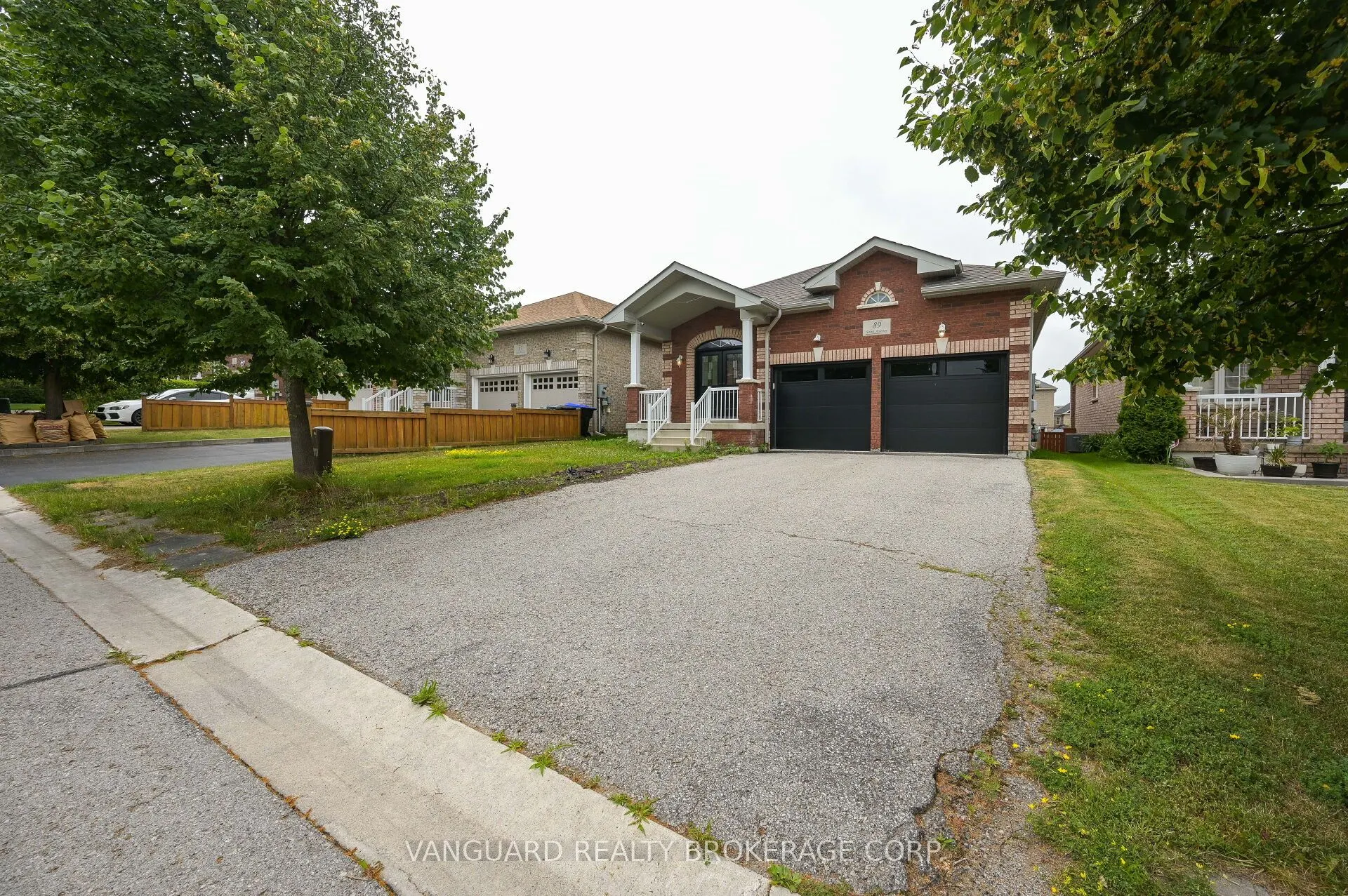 89 Saint Avenue