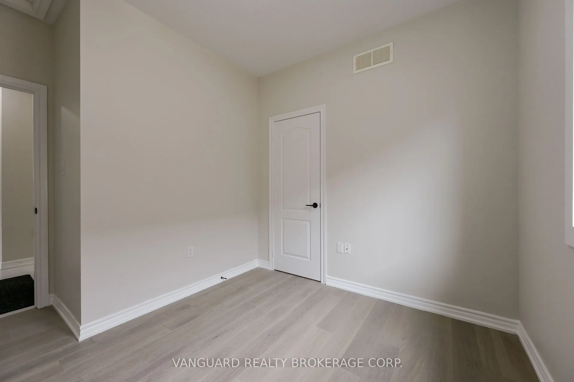 89 Saint Avenue