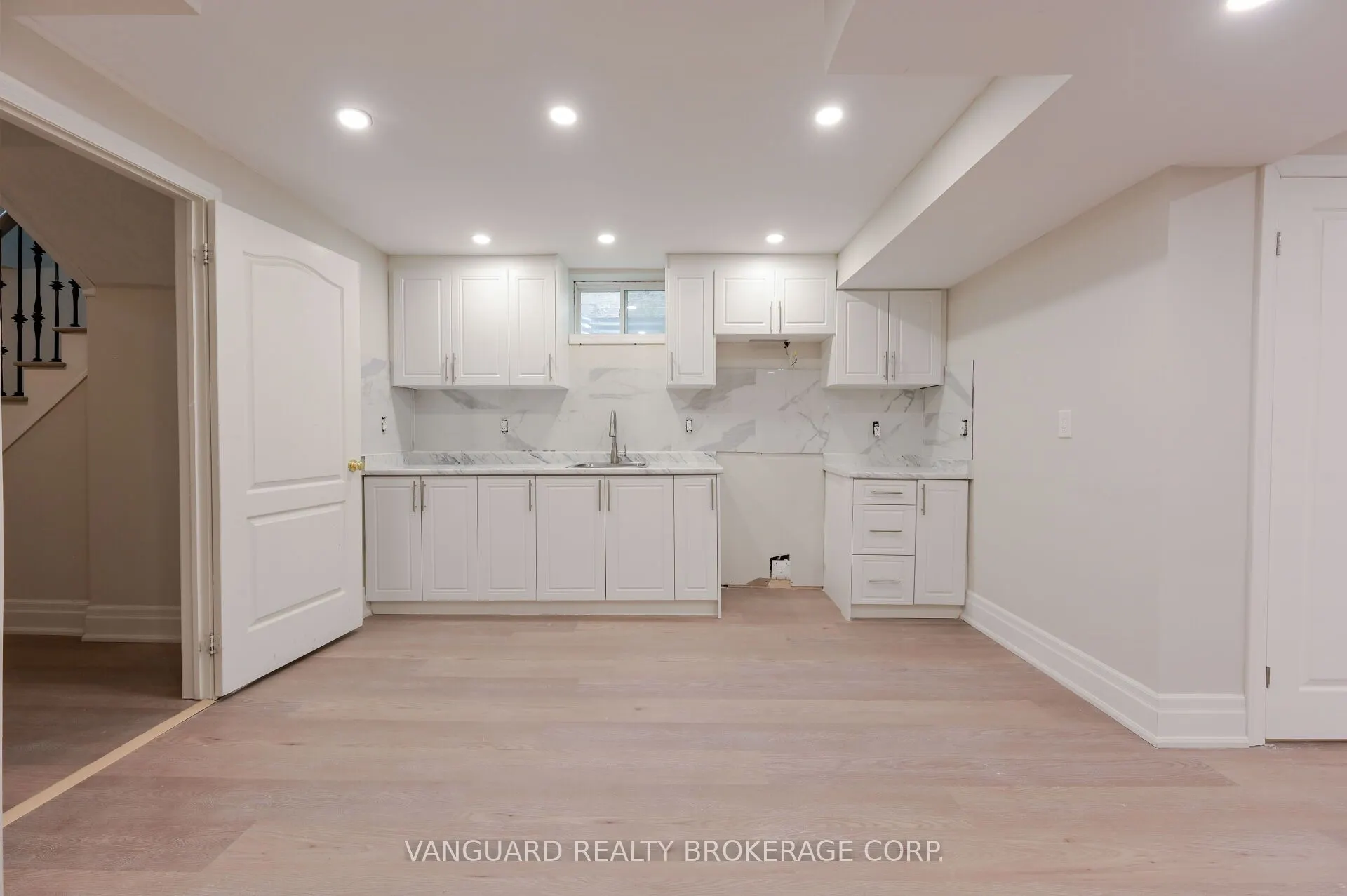 89 Saint Avenue