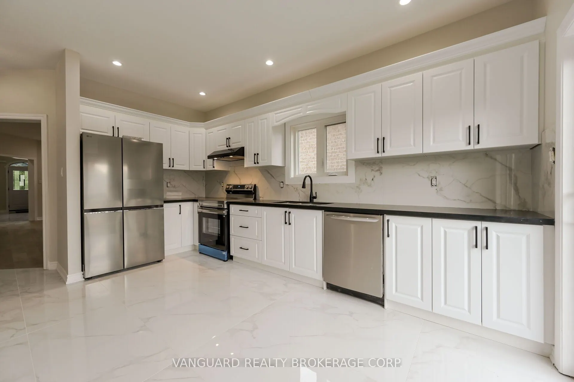 89 Saint Avenue
