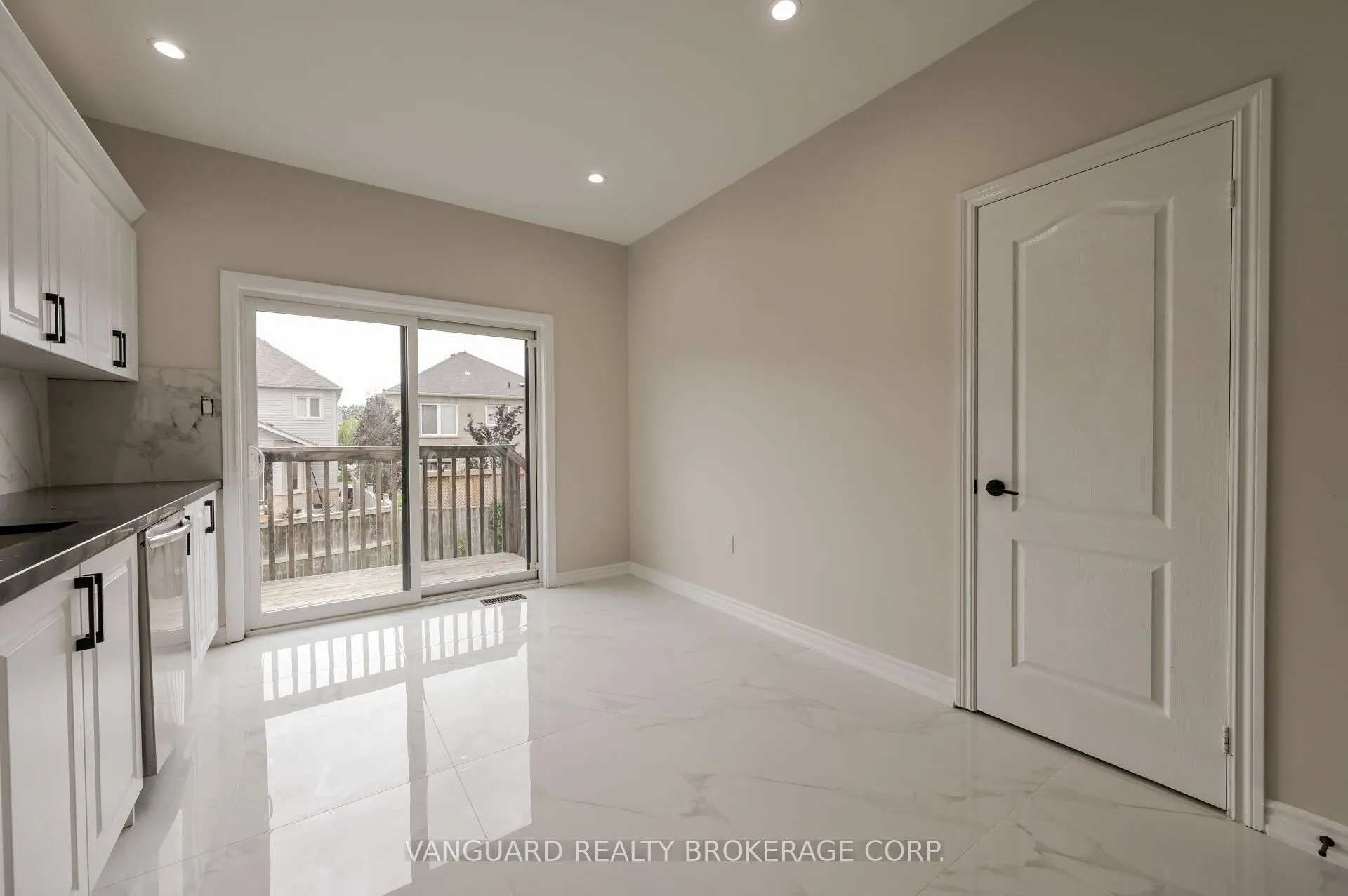 89 Saint Avenue