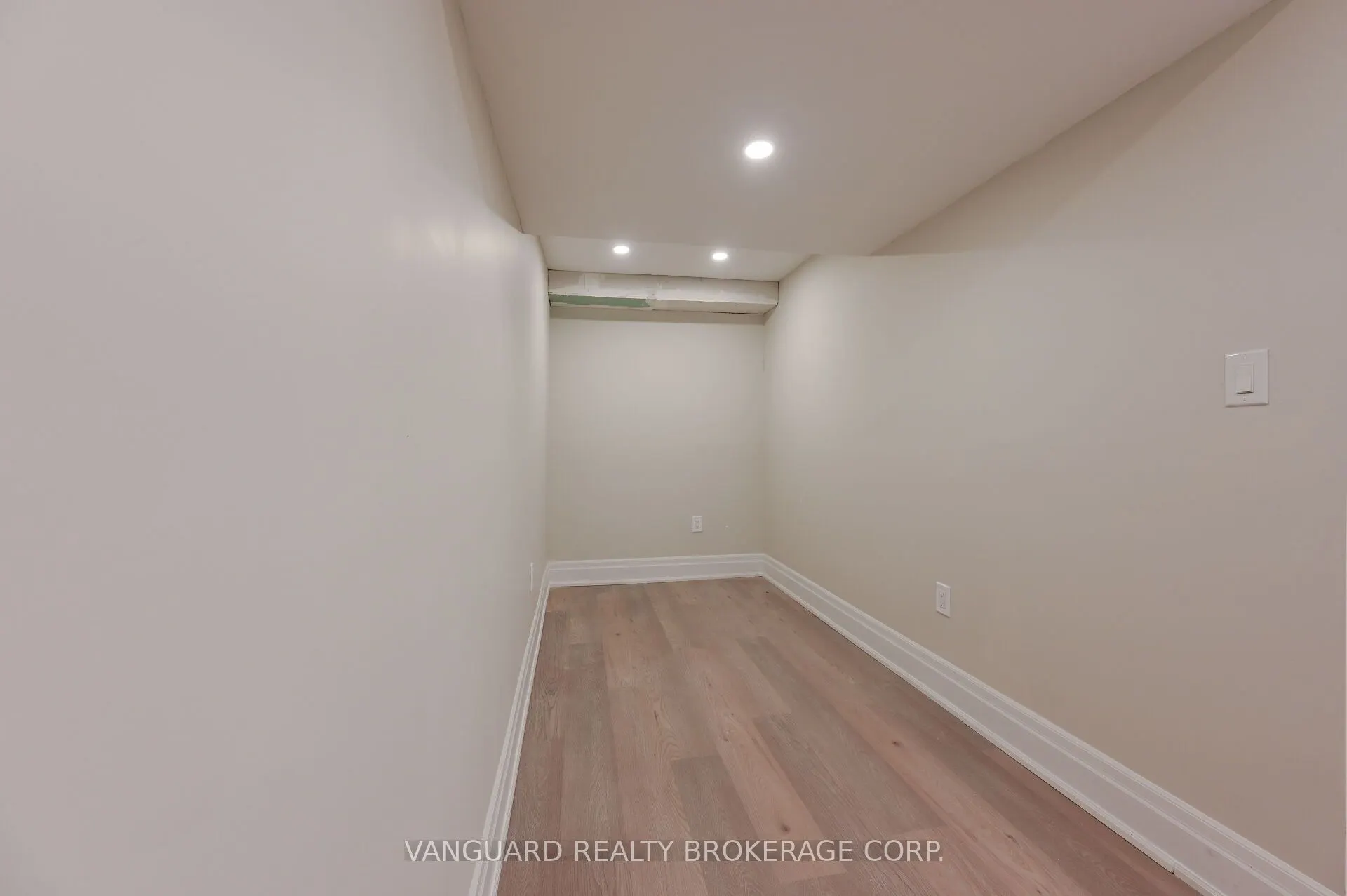 89 Saint Avenue