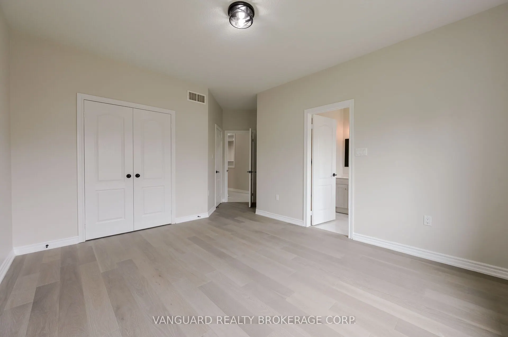 89 Saint Avenue