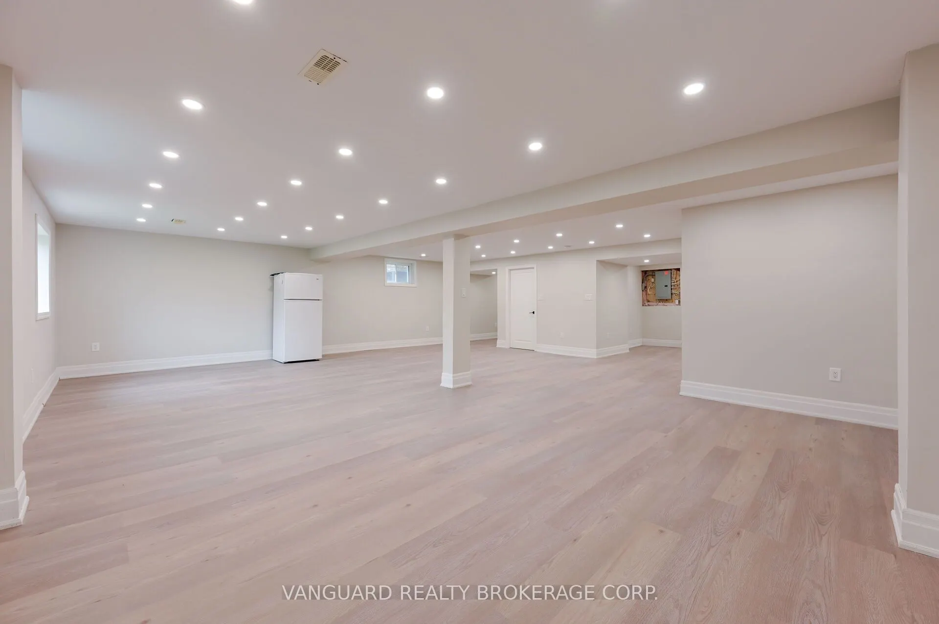 89 Saint Avenue