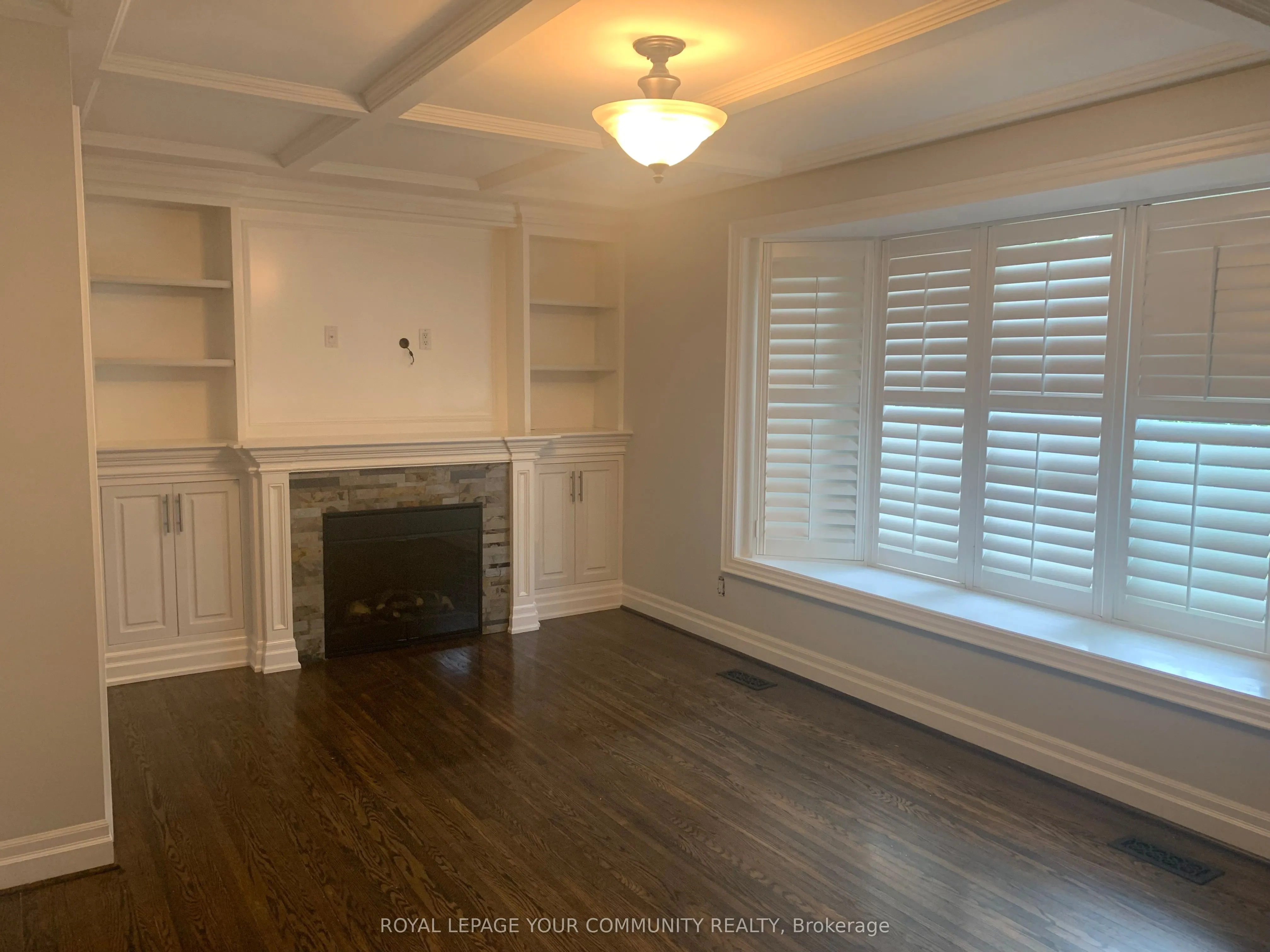 15 Holman Crescent, #main floor