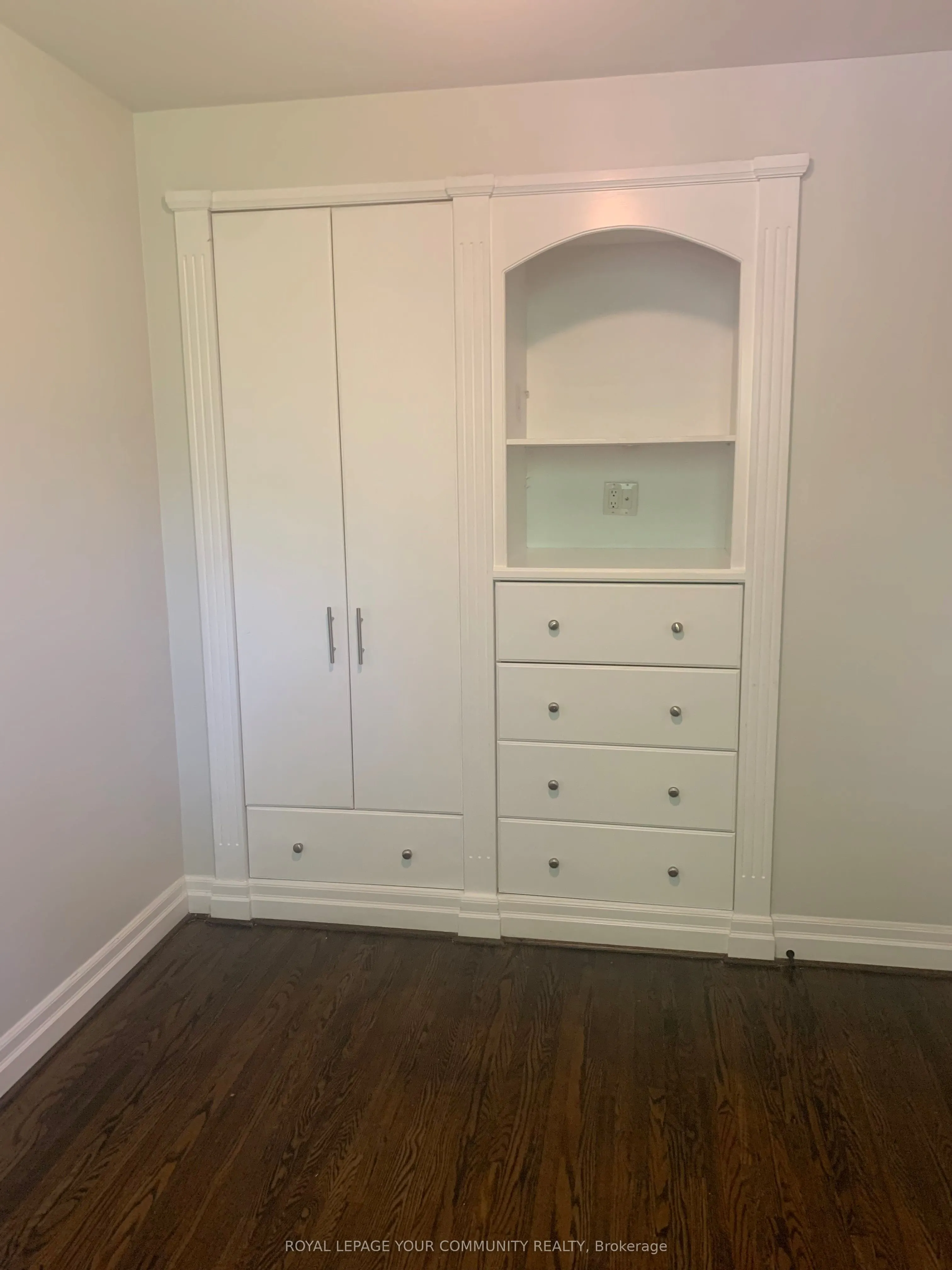15 Holman Crescent, #main floor