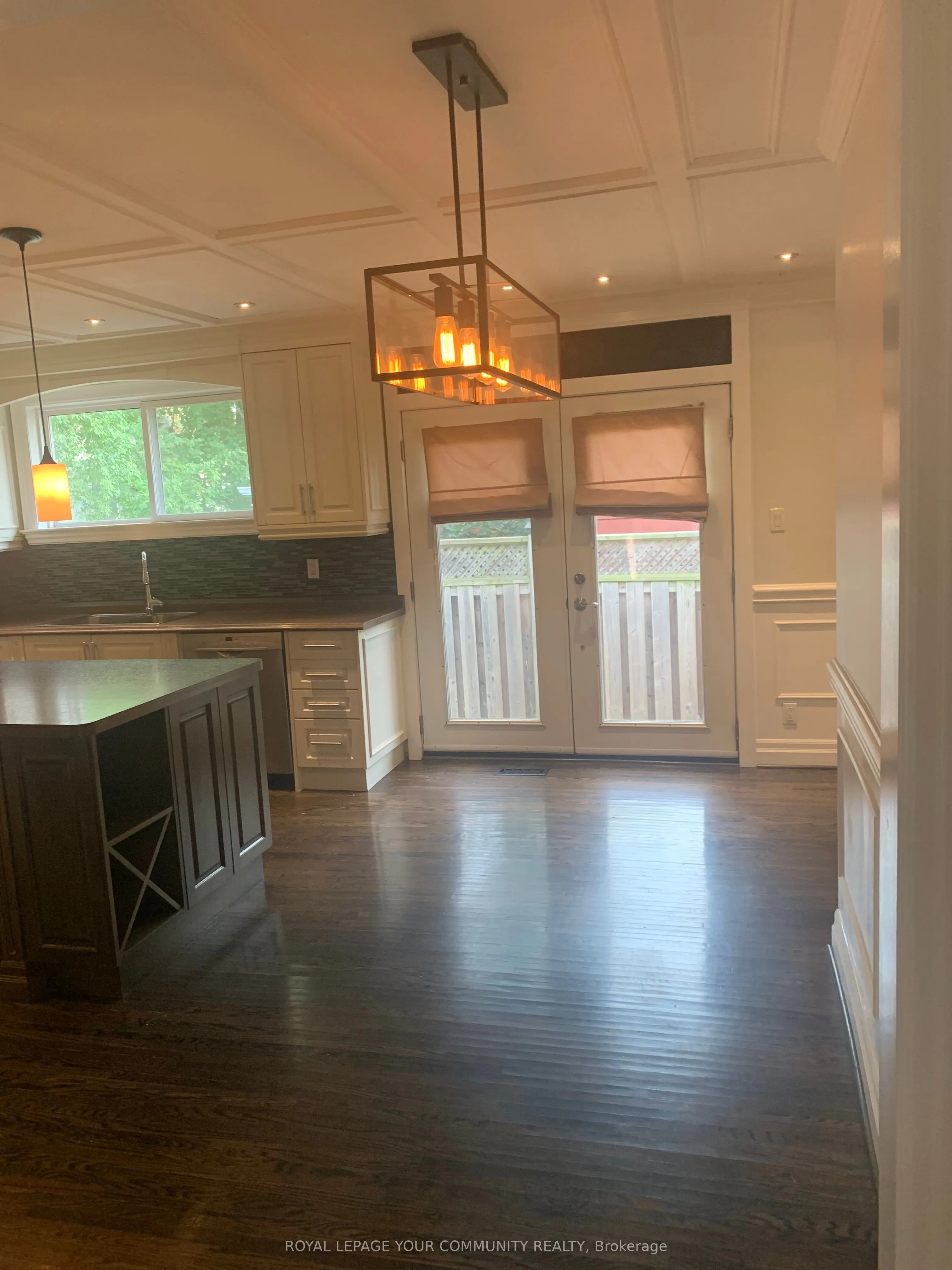 15 Holman Crescent, #main floor