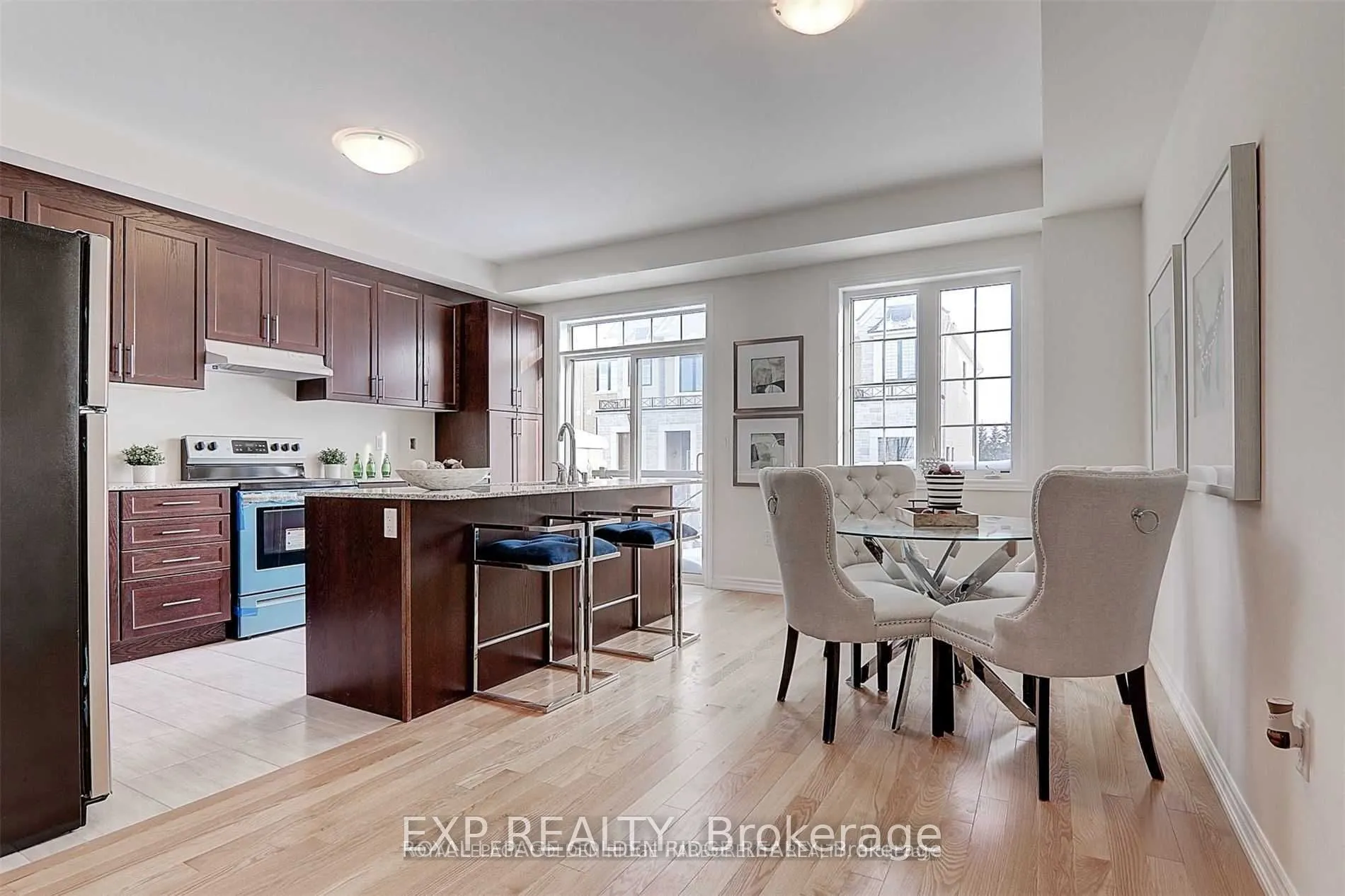 275 Bloomington Road W