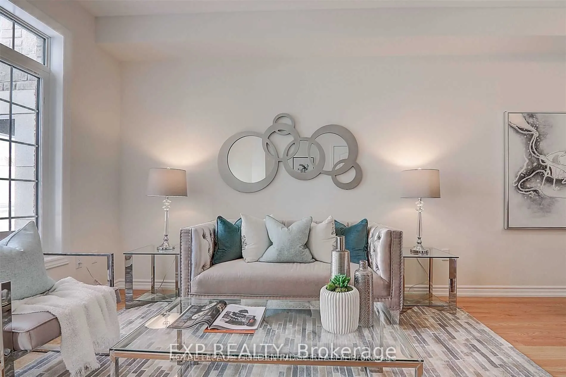 275 Bloomington Road W