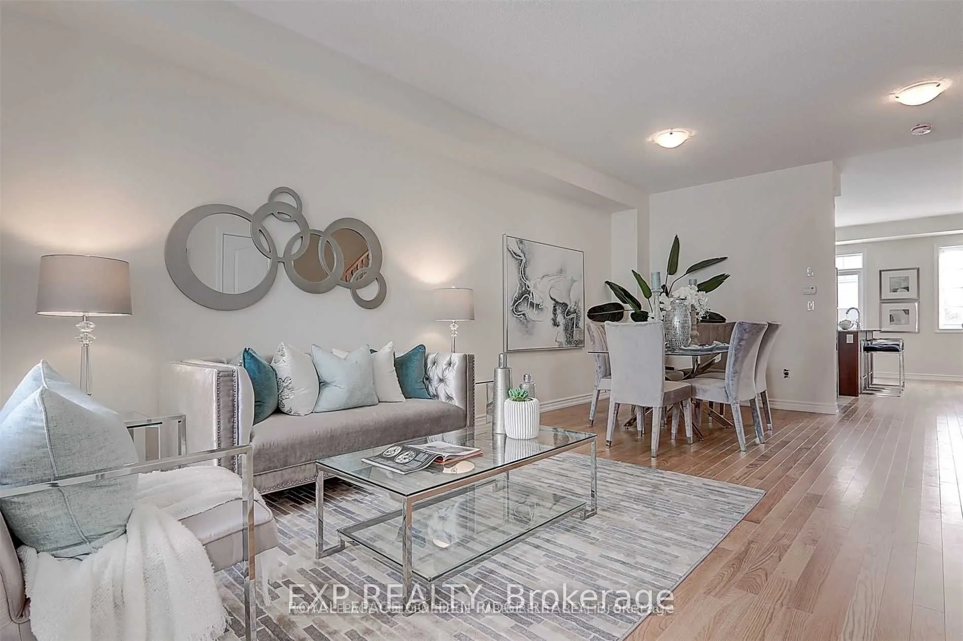 275 Bloomington Road W
