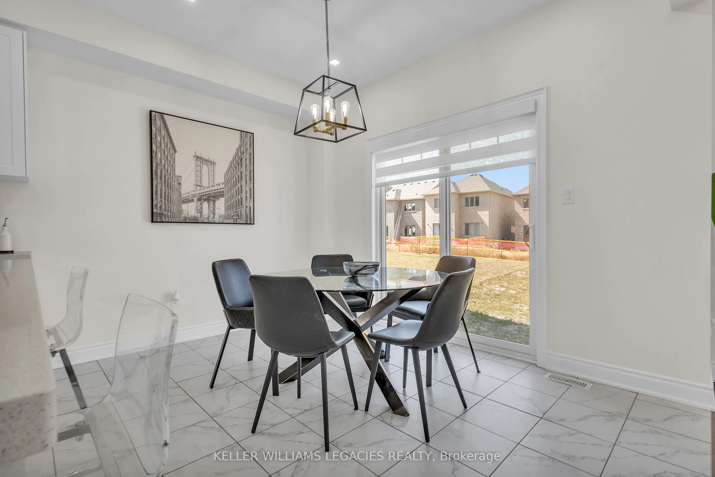 42 Lorne Thomas Place