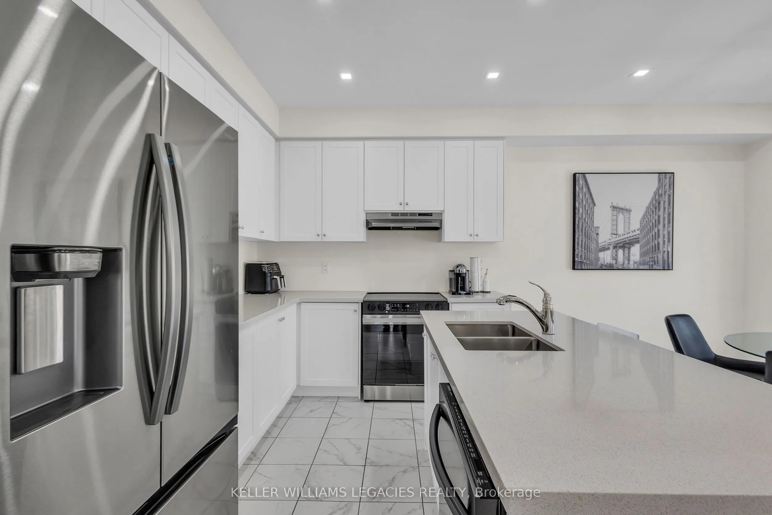 42 Lorne Thomas Place