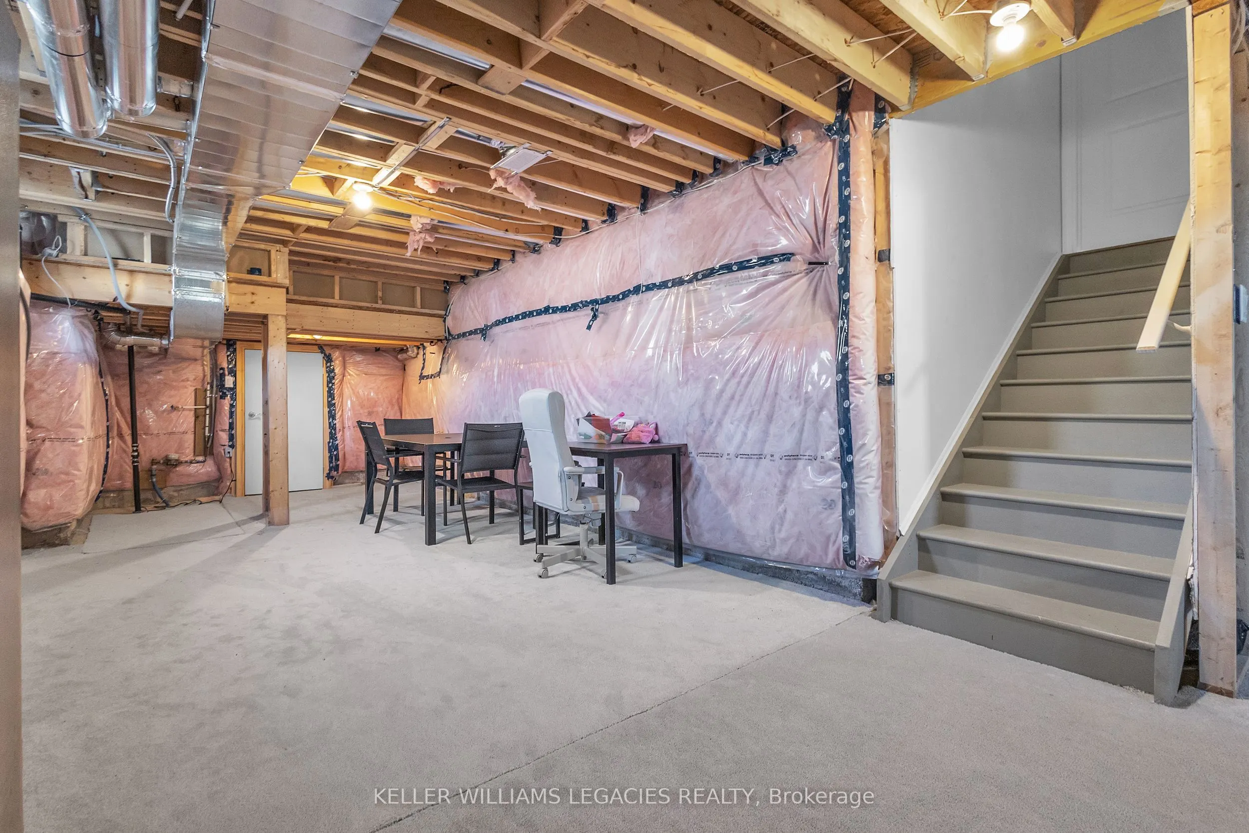 42 Lorne Thomas Place