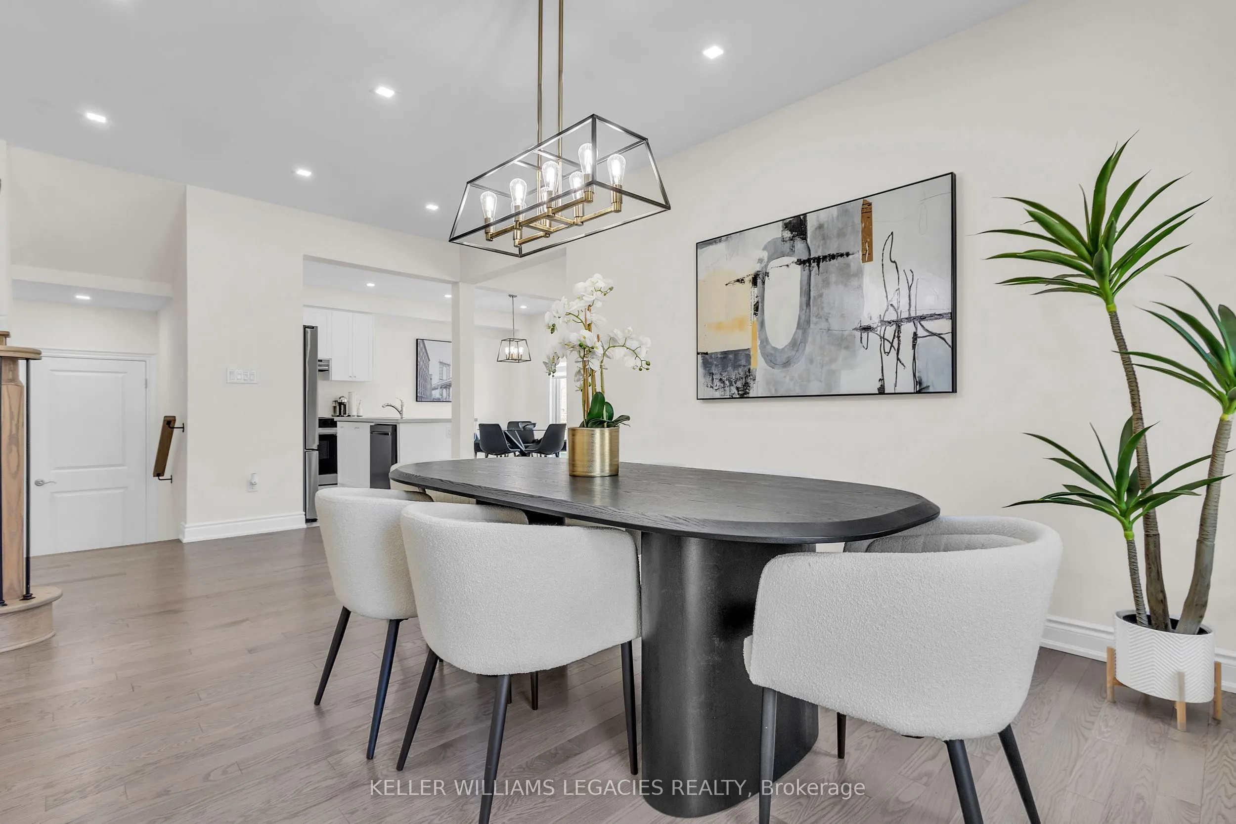 42 Lorne Thomas Place