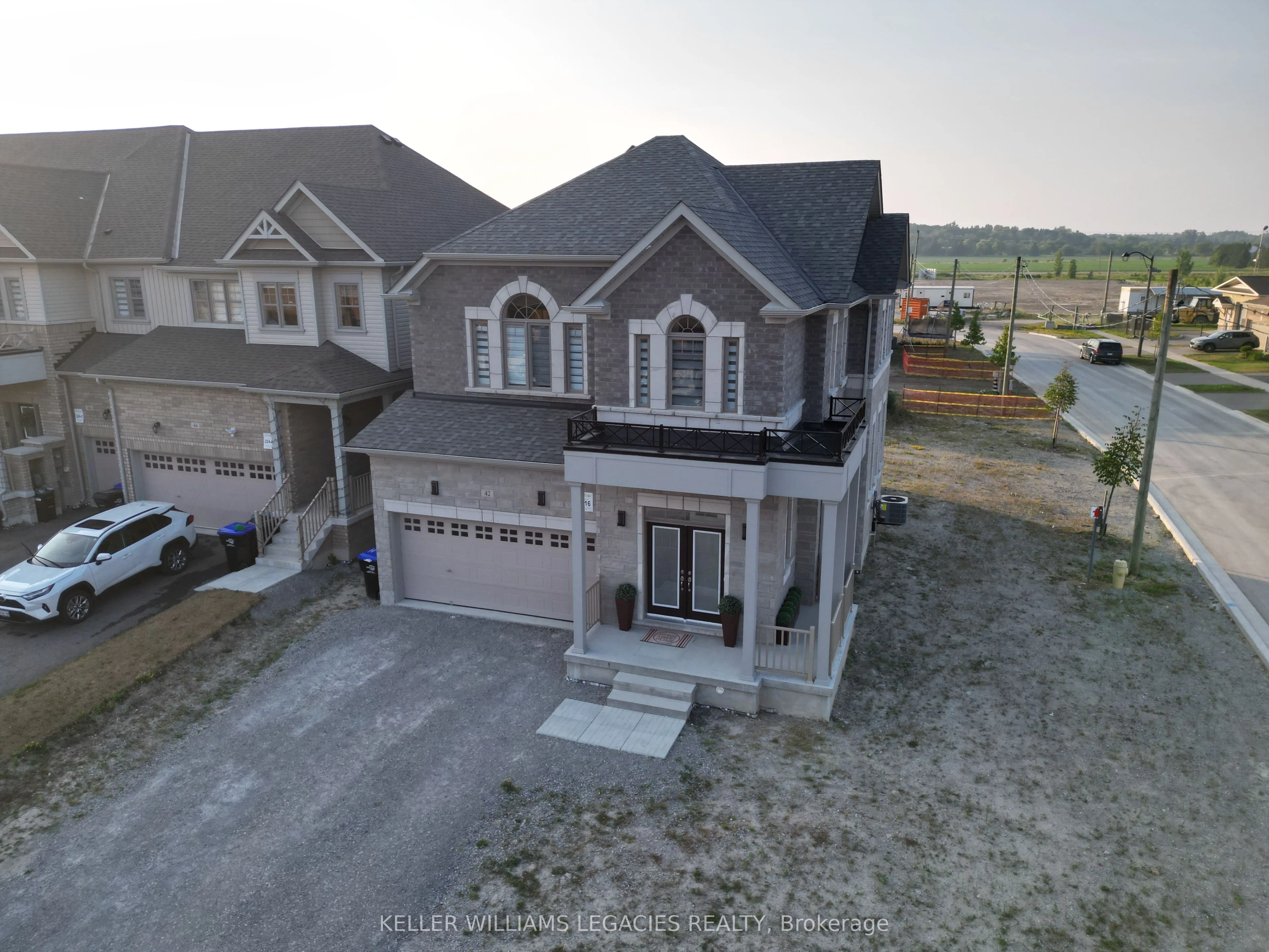 42 Lorne Thomas Place