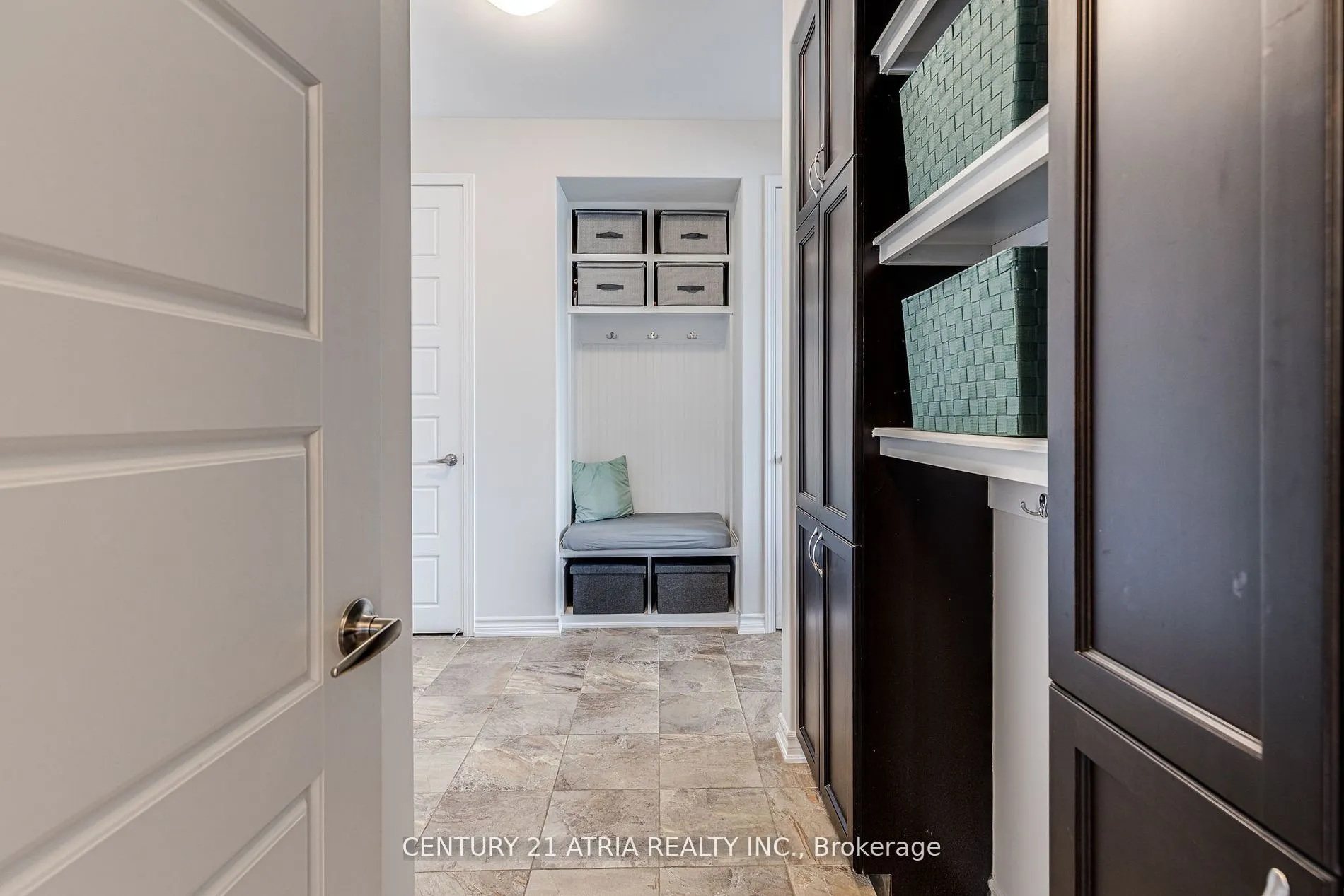 122 Degraaf Crescent