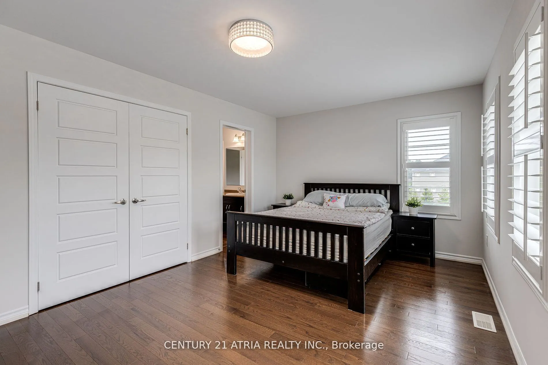 122 Degraaf Crescent