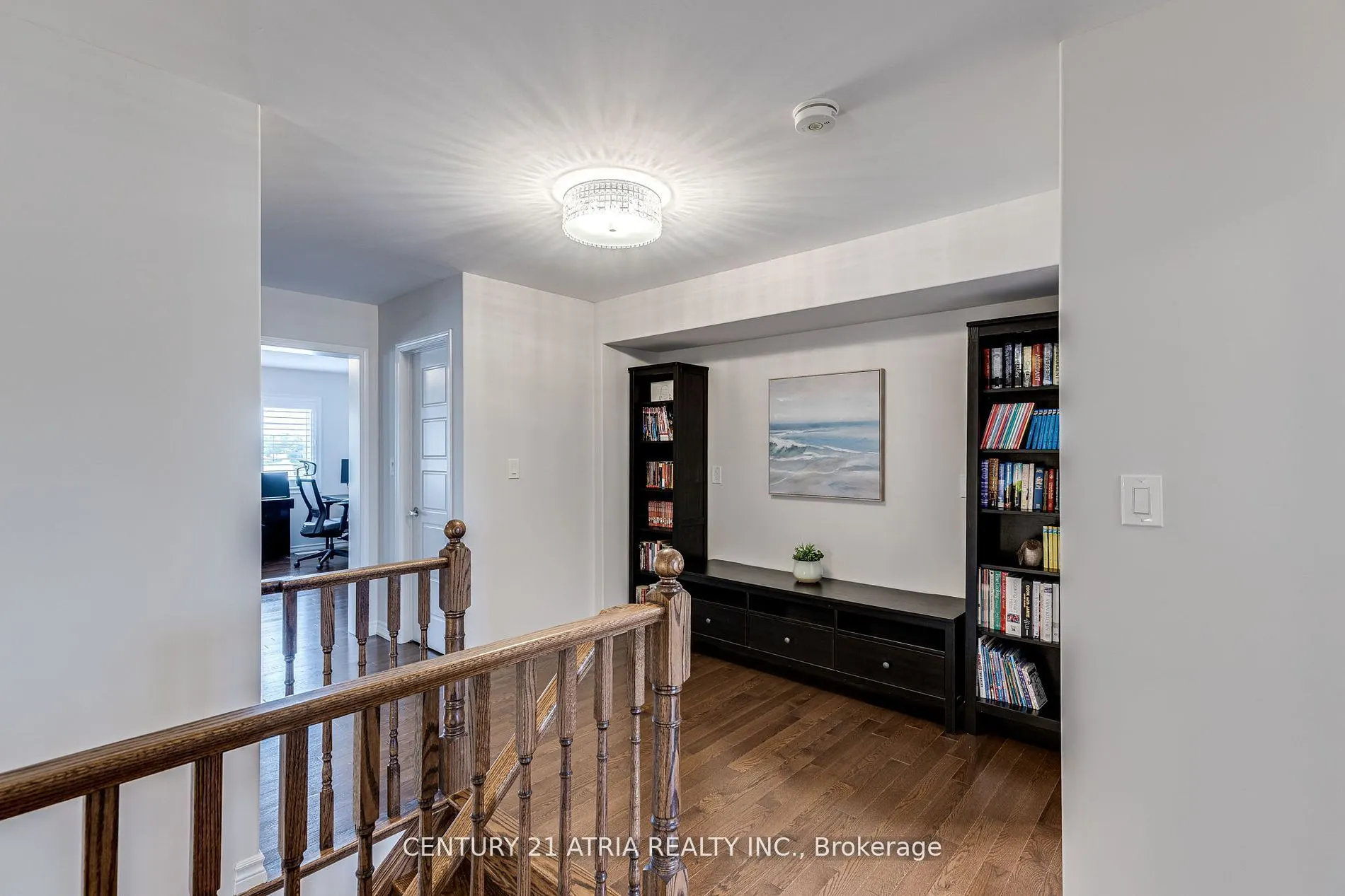 122 Degraaf Crescent