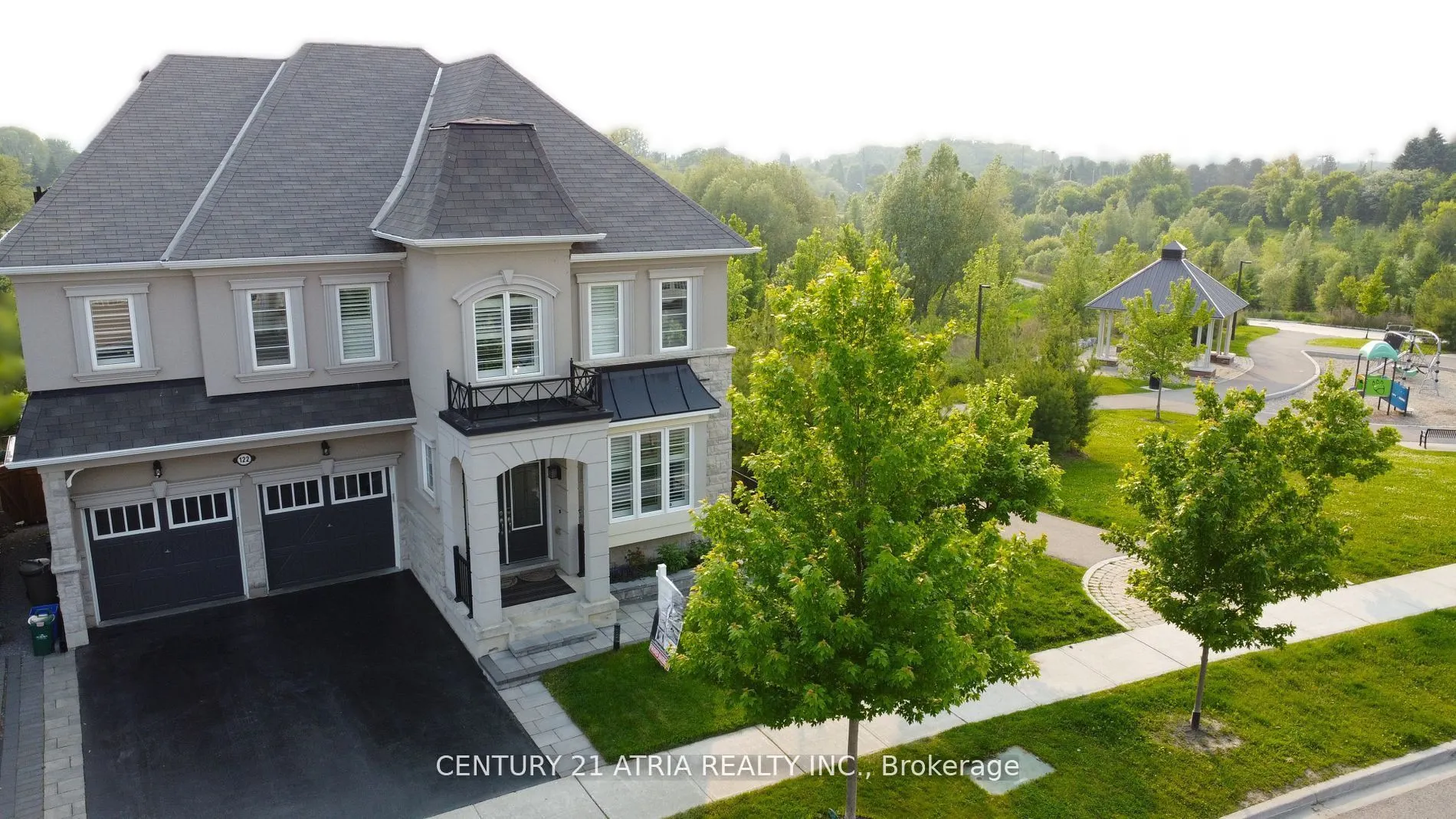 122 Degraaf Crescent