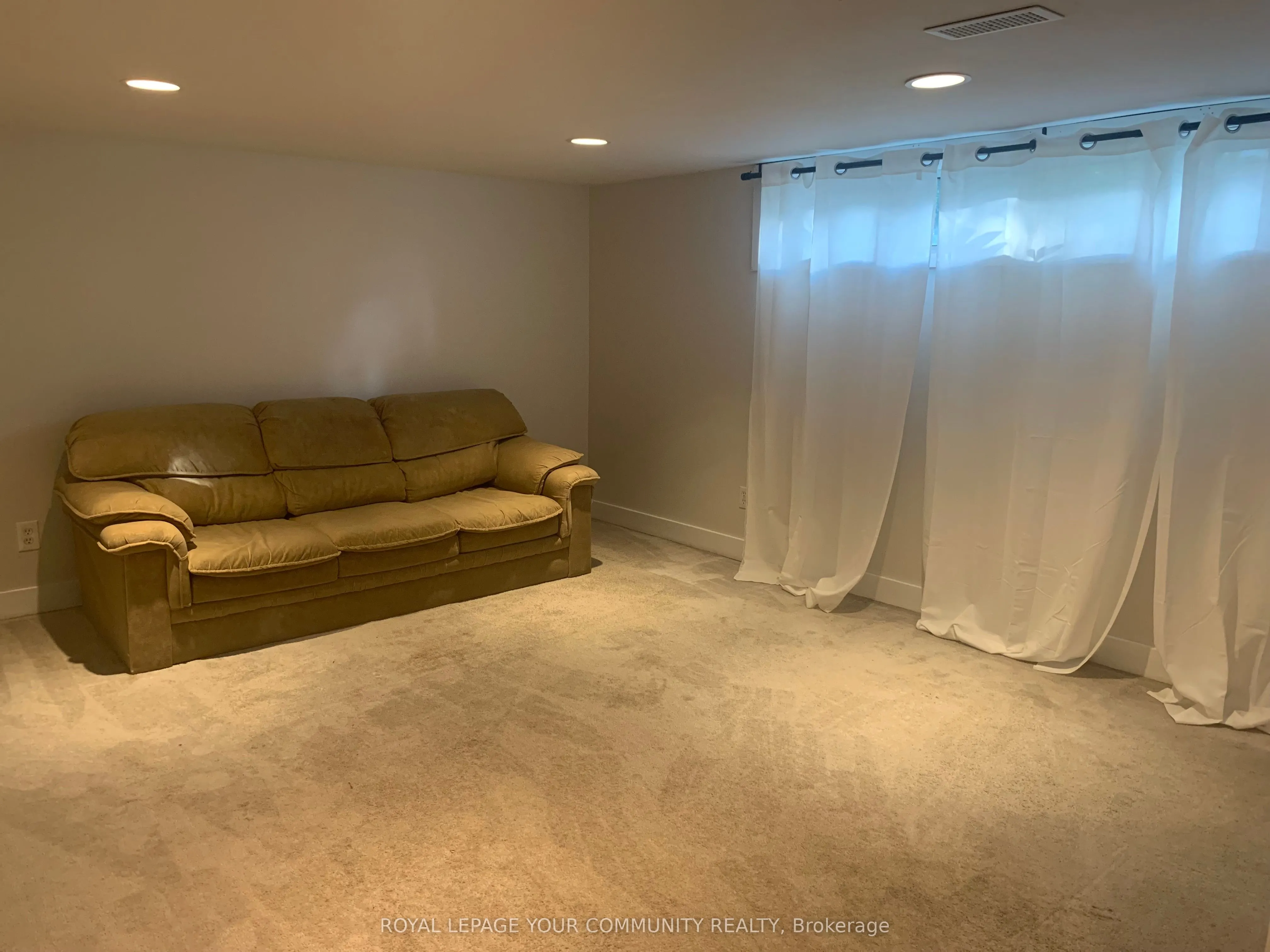 15 Holman Crescent, #Basement