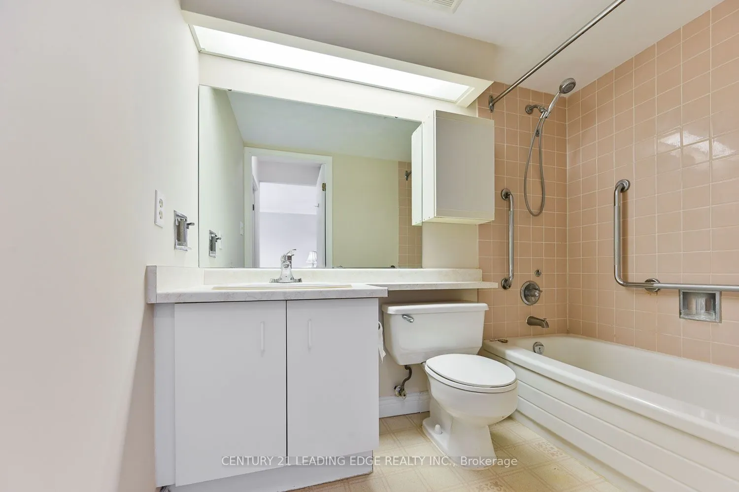 100 Anna Russell Way, #PH2