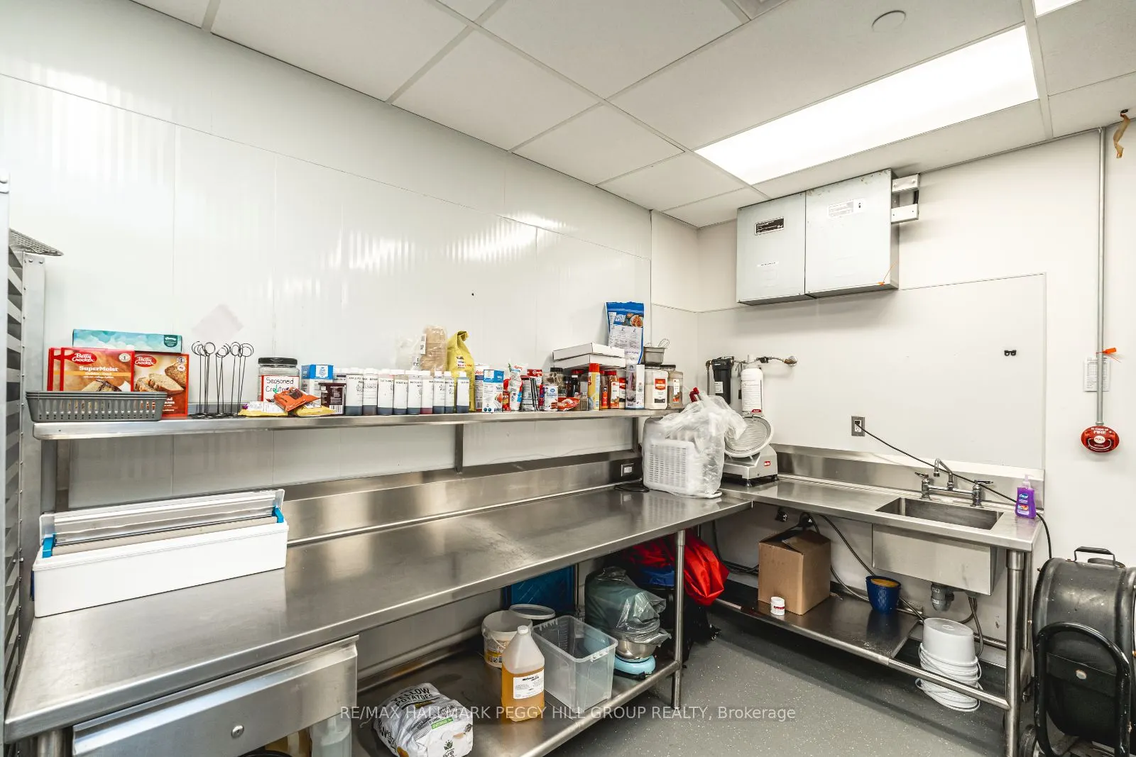 7325 Yonge Street, #1700