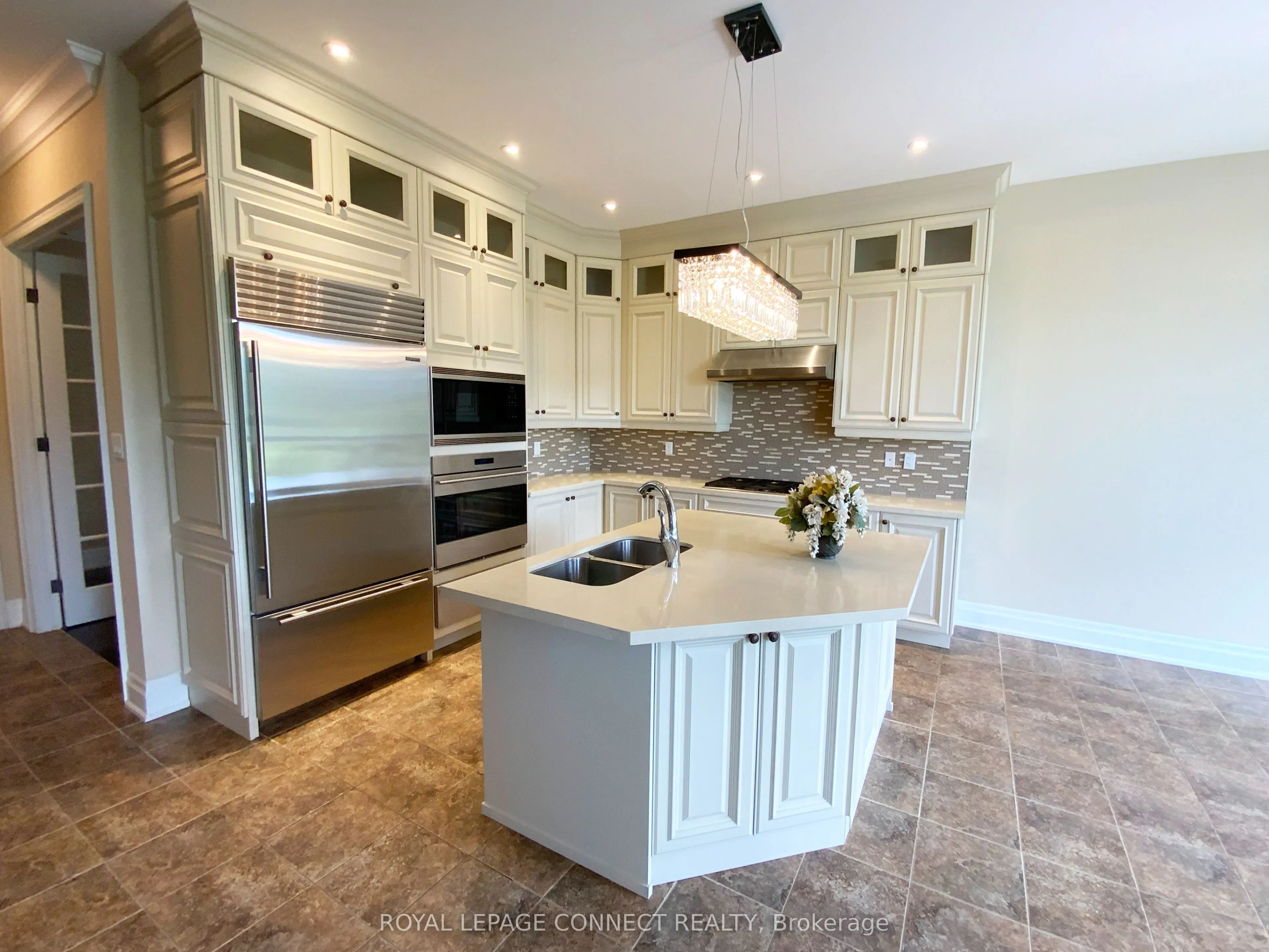 63 Hurst Avenue