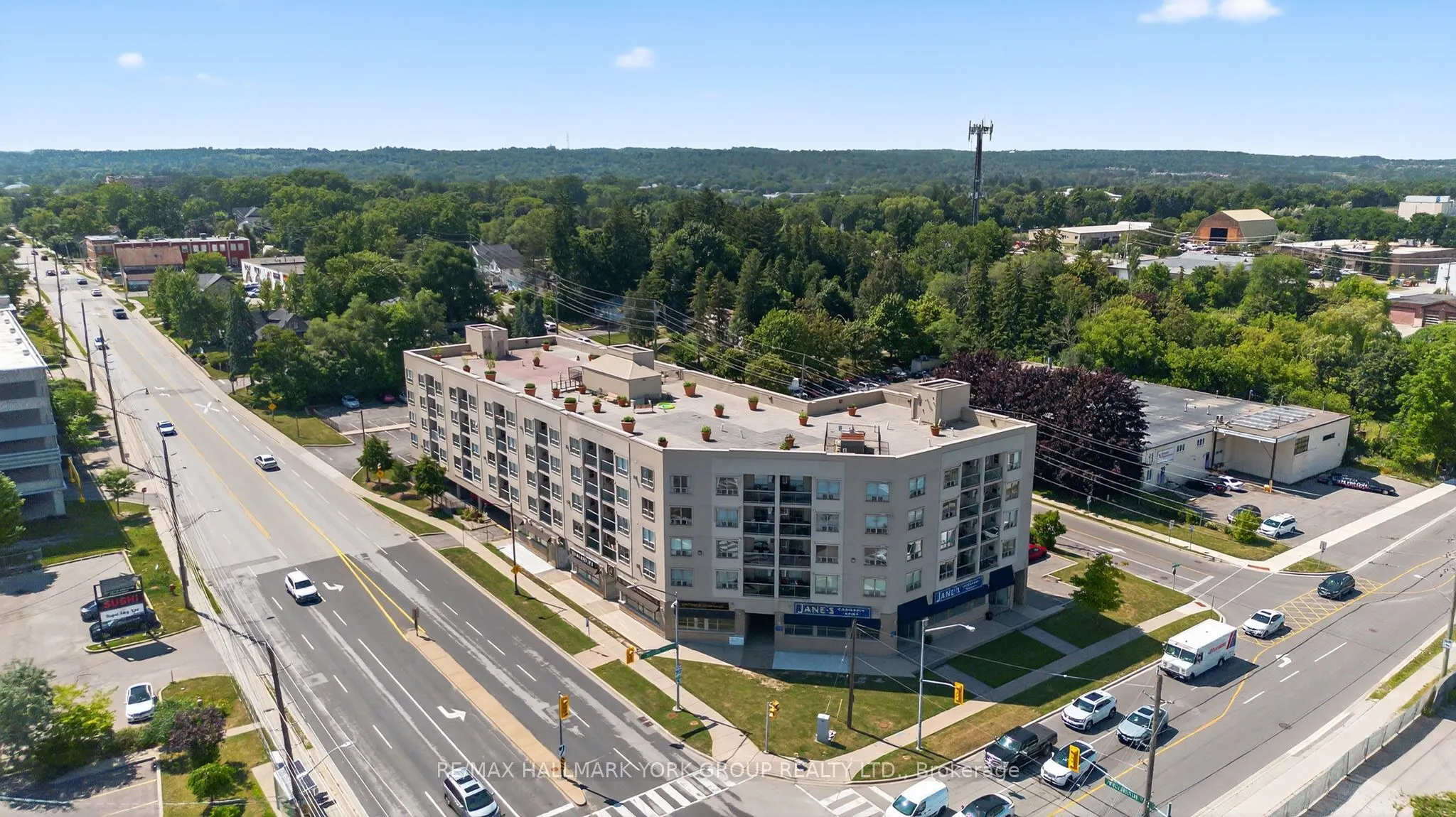 160 Wellington Street E, #210