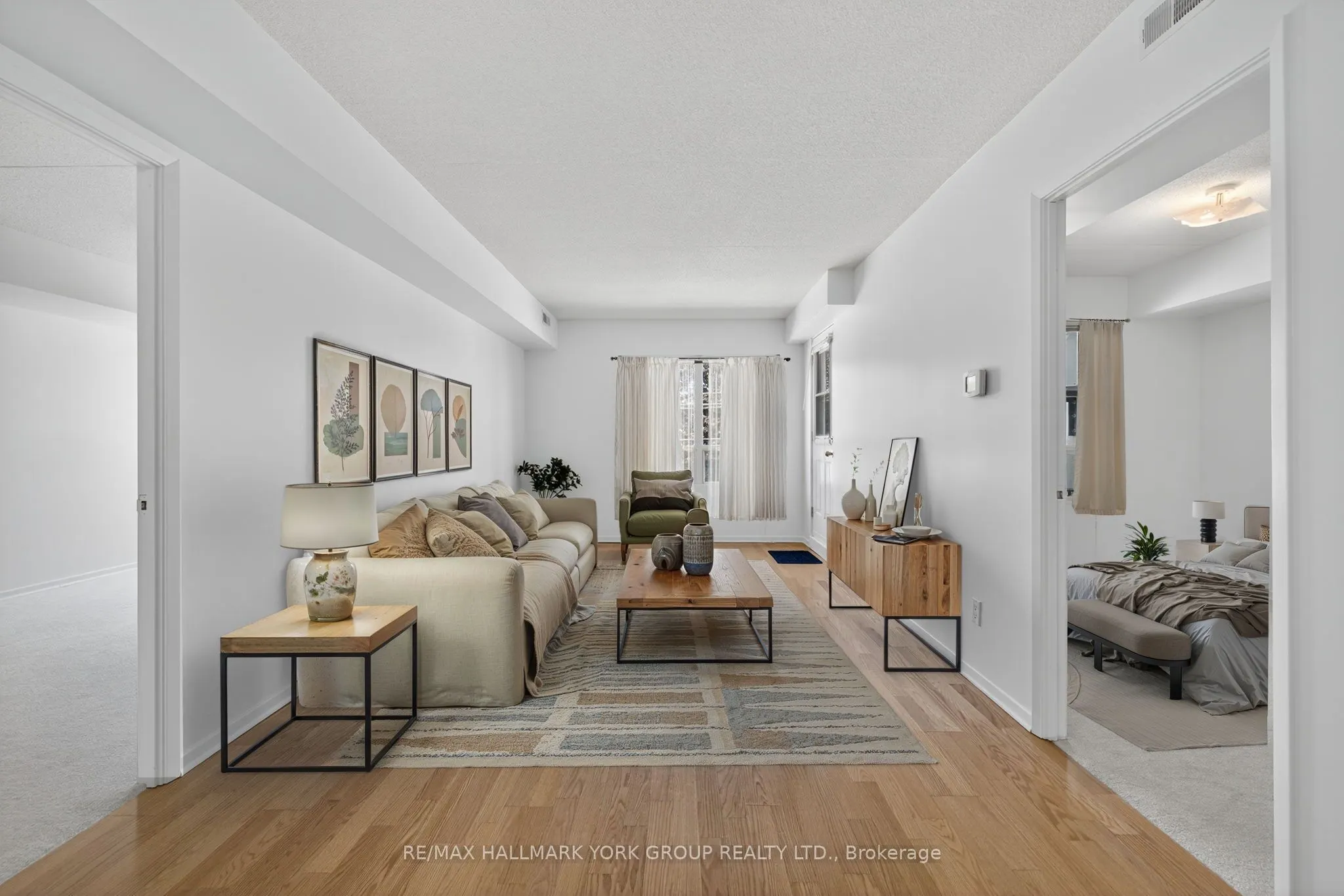 160 Wellington Street E, #210