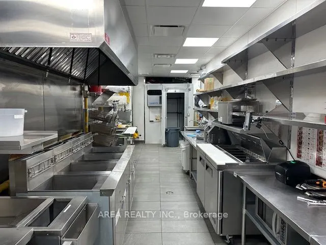 411 Manhattan Drive, #5