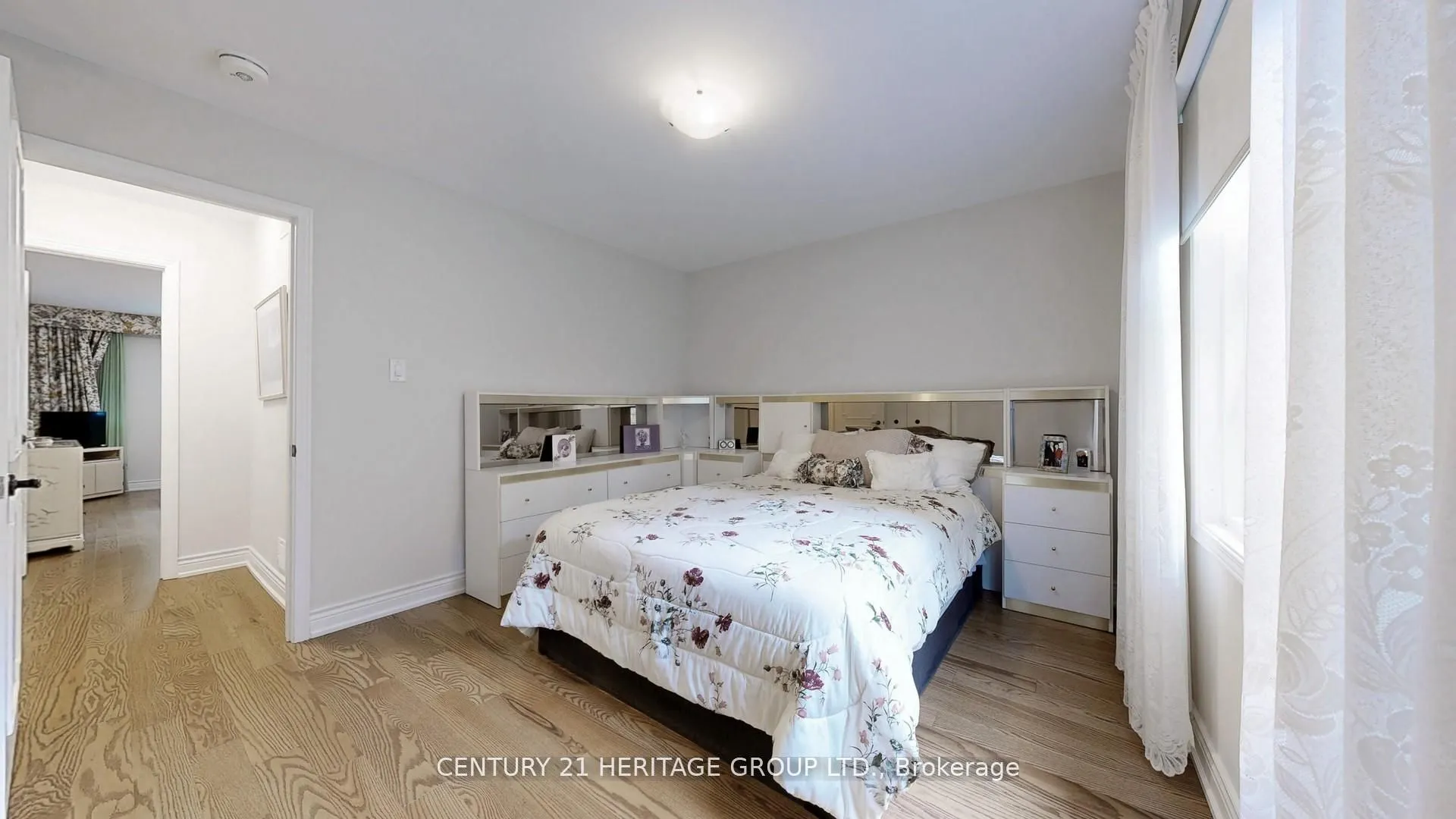 280 Henderson Avenue