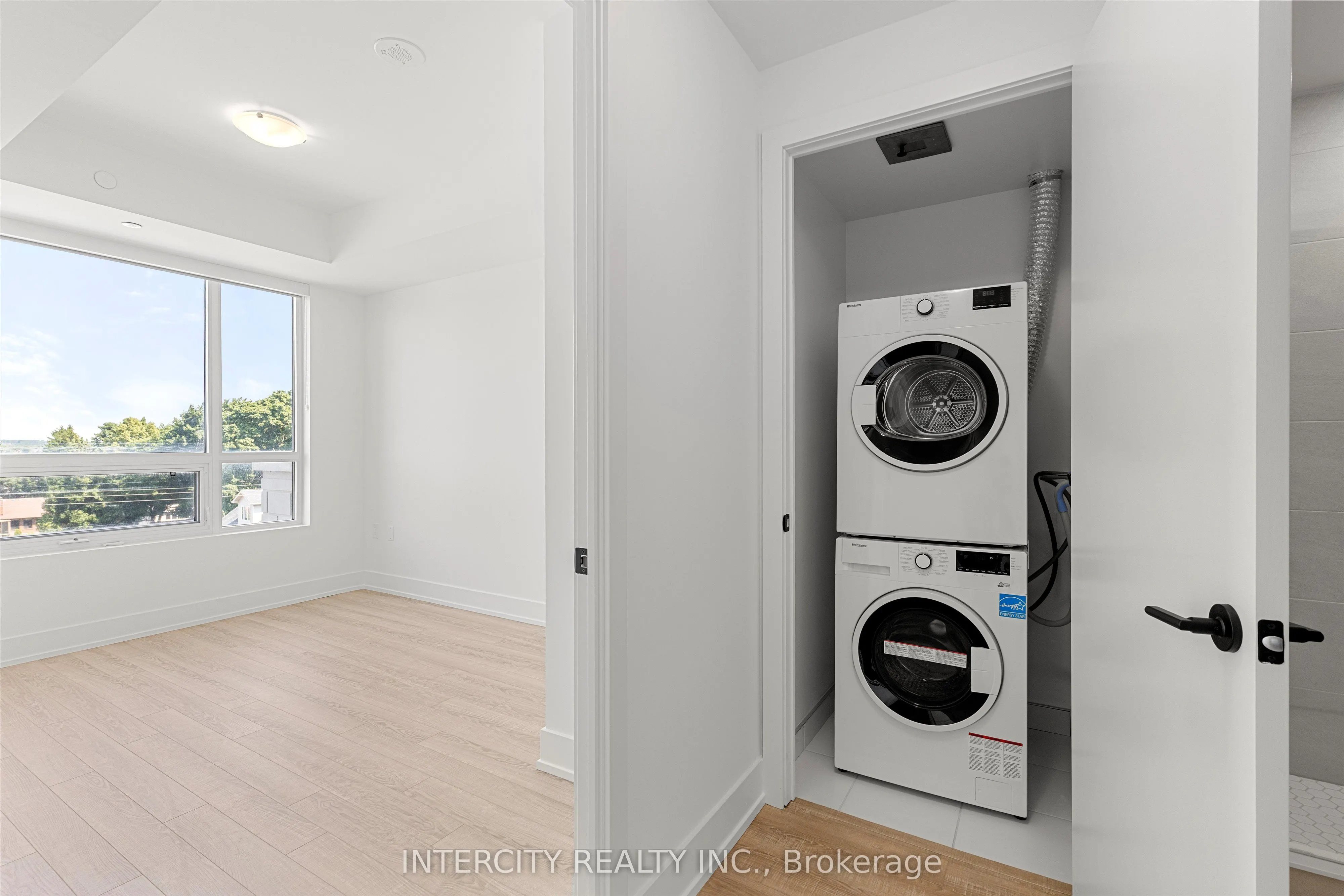 2075 King Road, #434