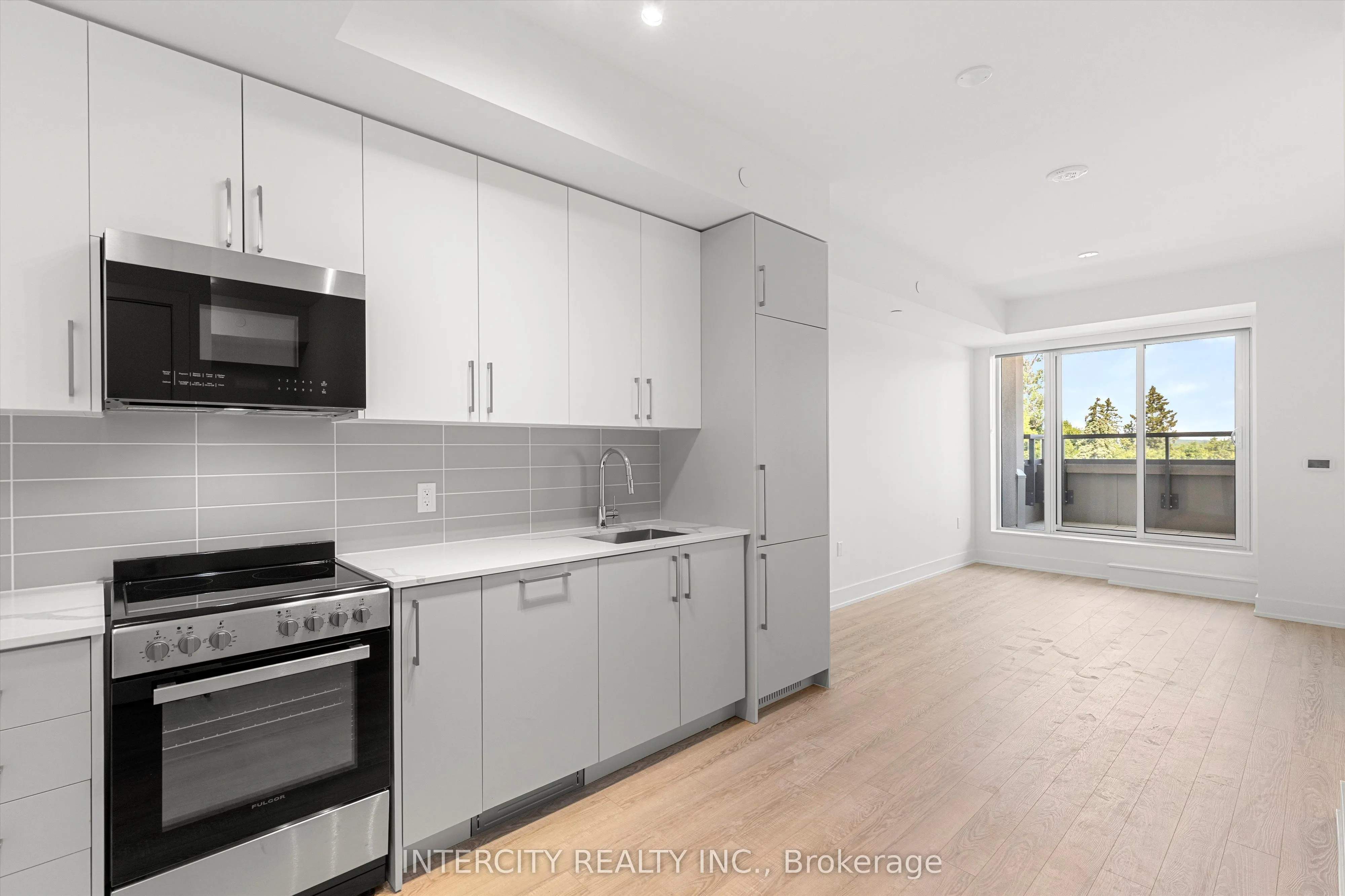 2075 King Road, #434
