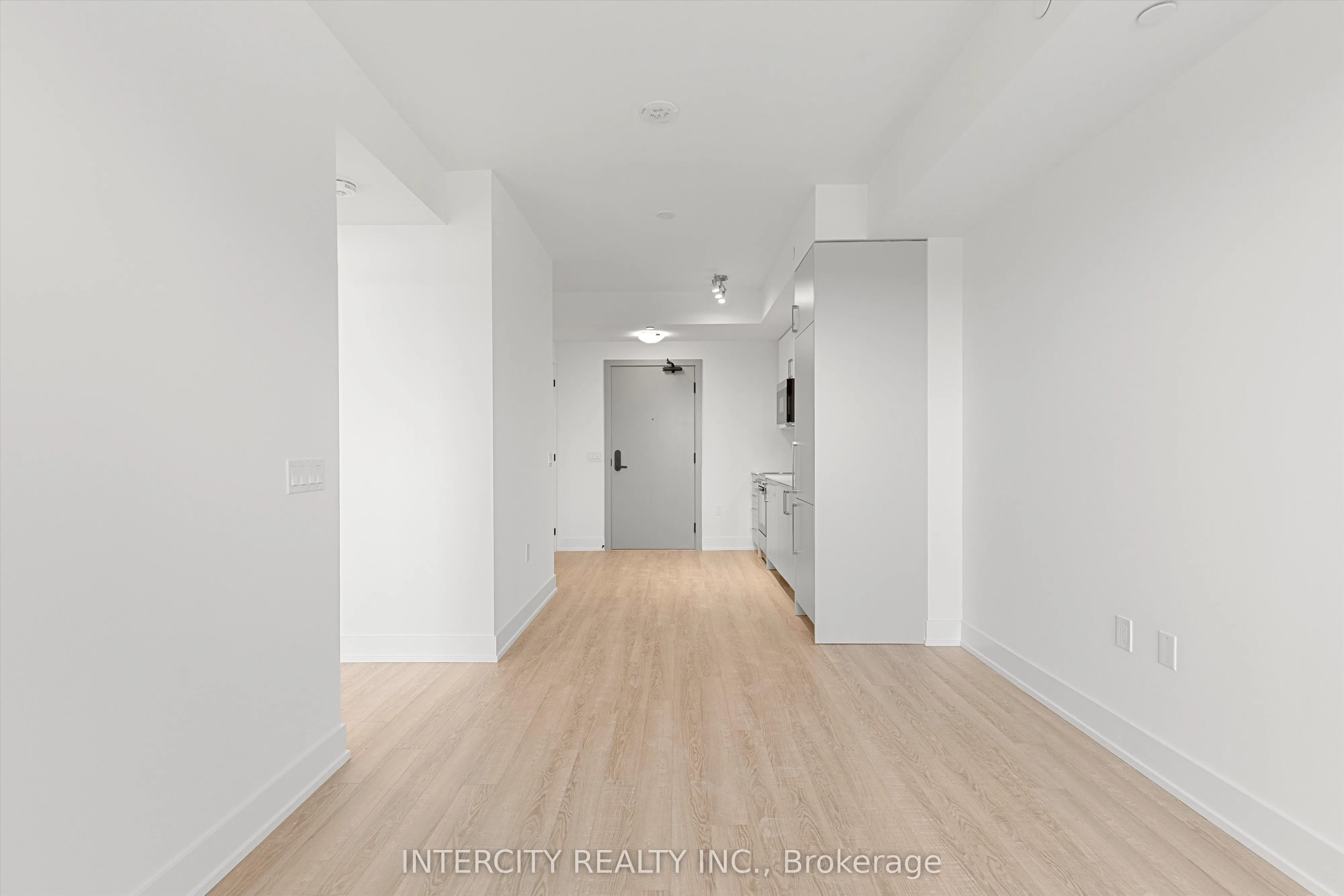 2075 King Road, #434