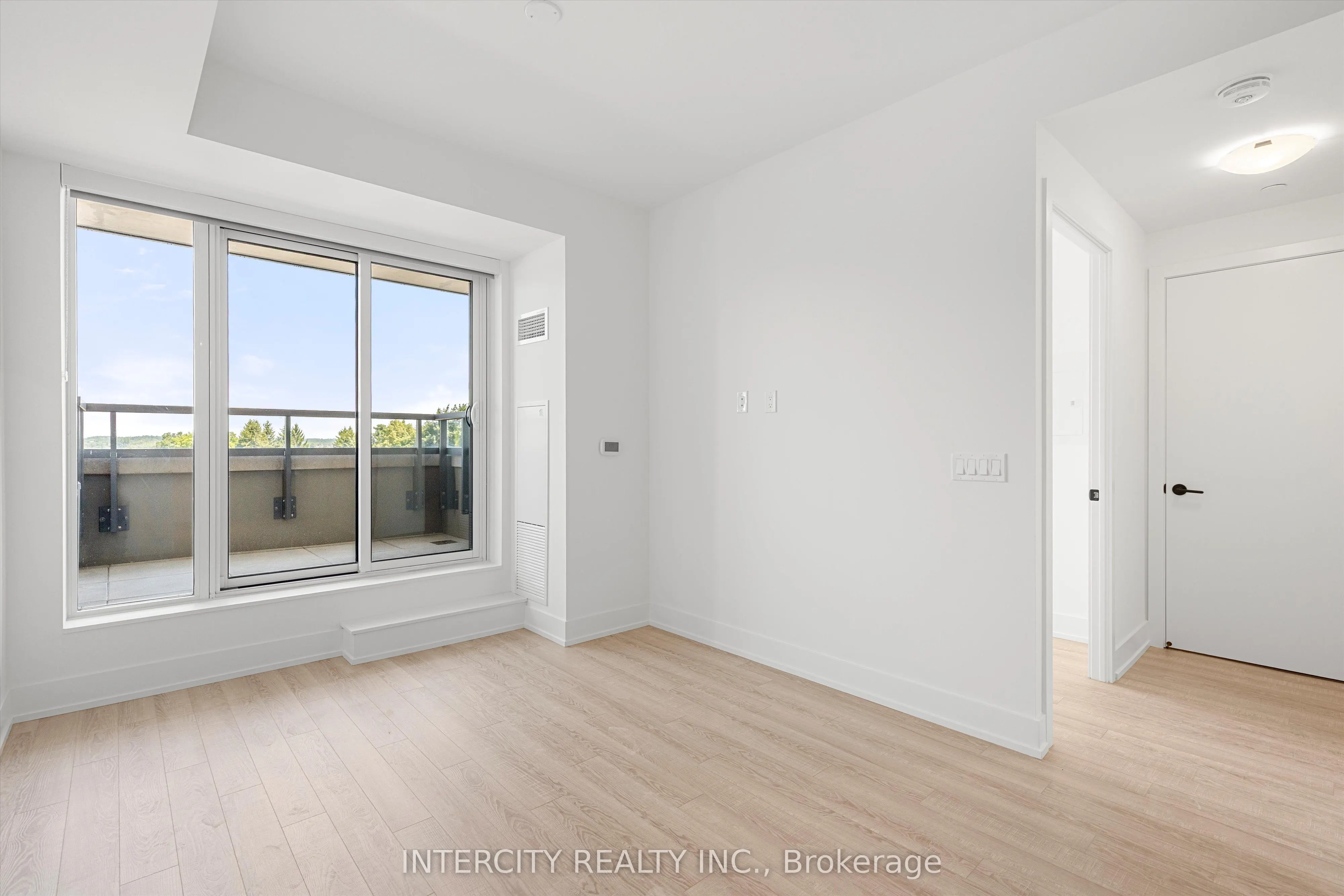 2075 King Road, #434