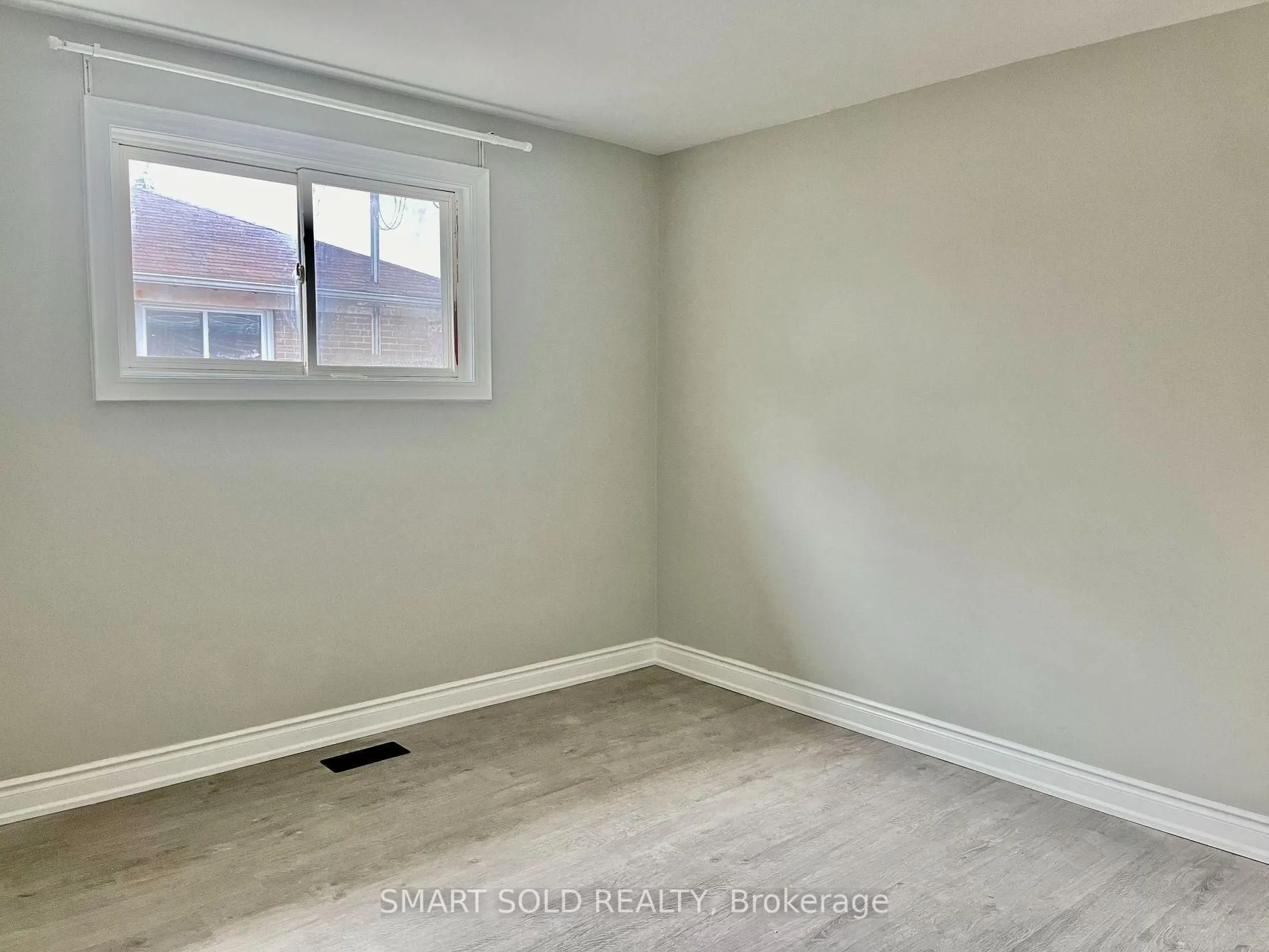 228 Silverbirch Drive, #Upper