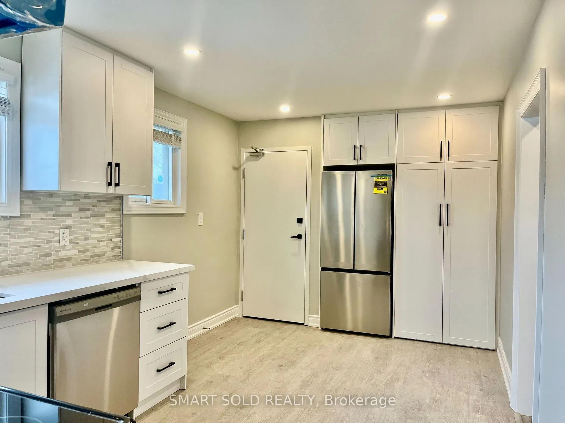 228 Silverbirch Drive, #Upper