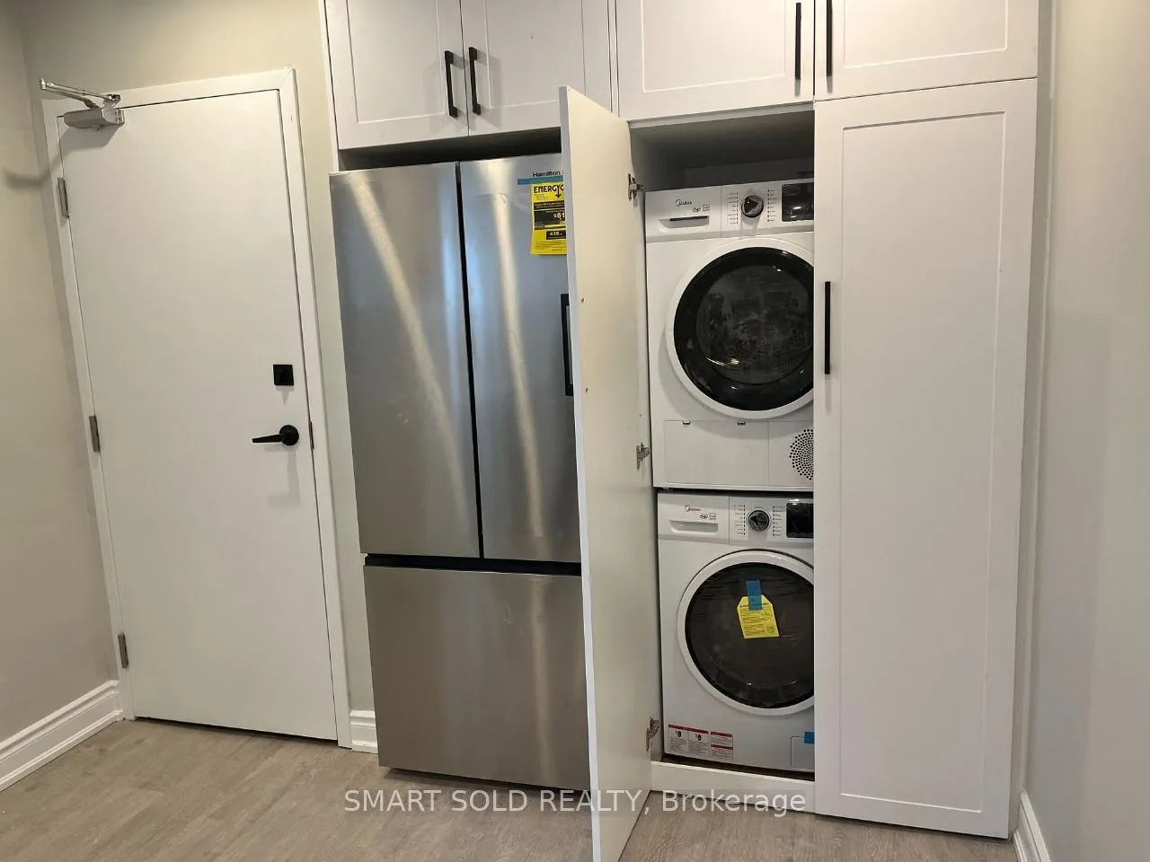 228 Silverbirch Drive, #Upper